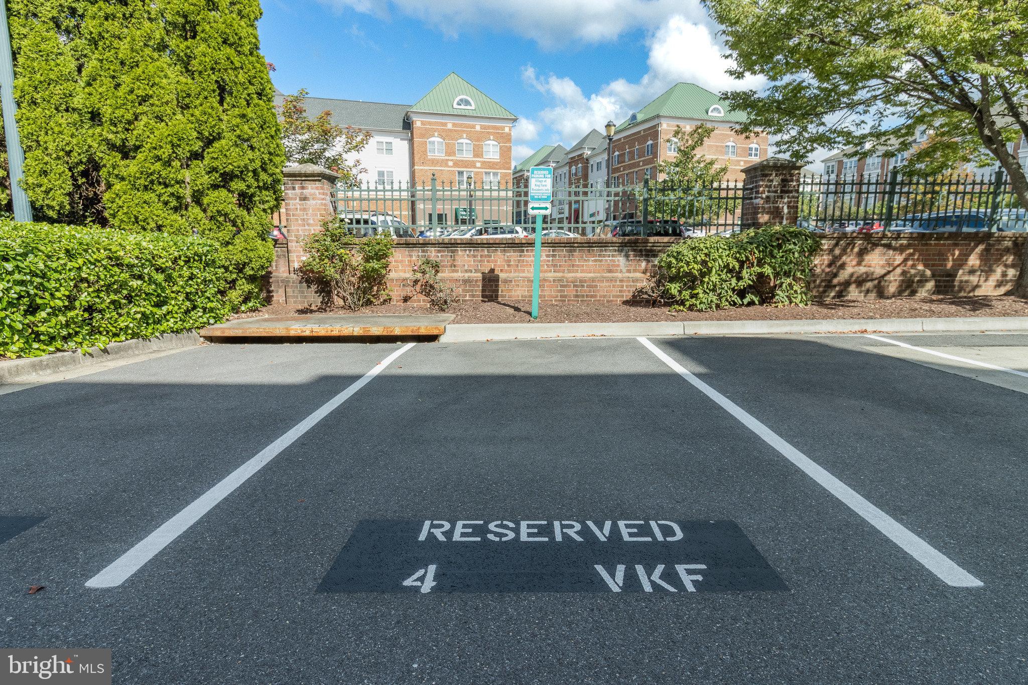 KING FARM VILLAGE CENTER - Residential