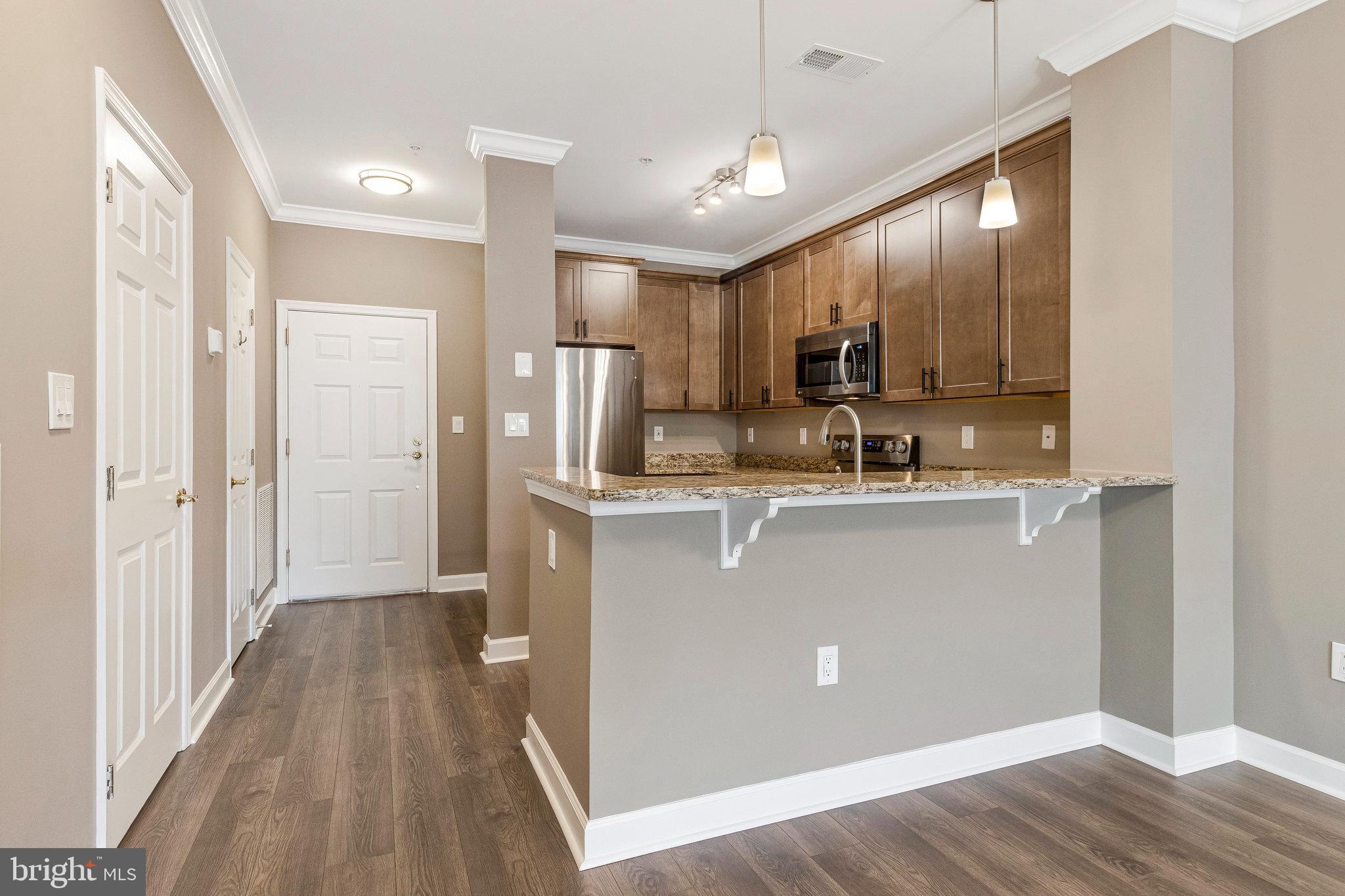 KING FARM VILLAGE CENTER - Residential