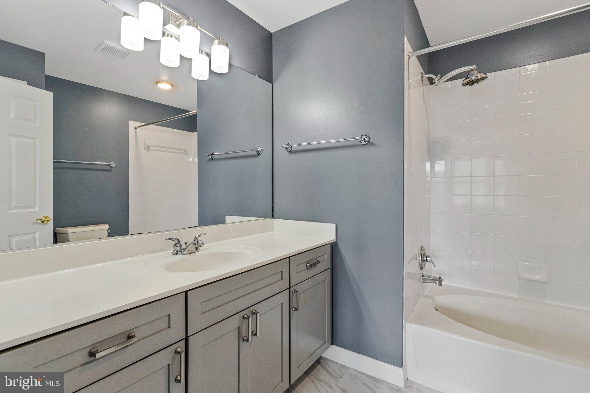 KING FARM VILLAGE CENTER - Residential