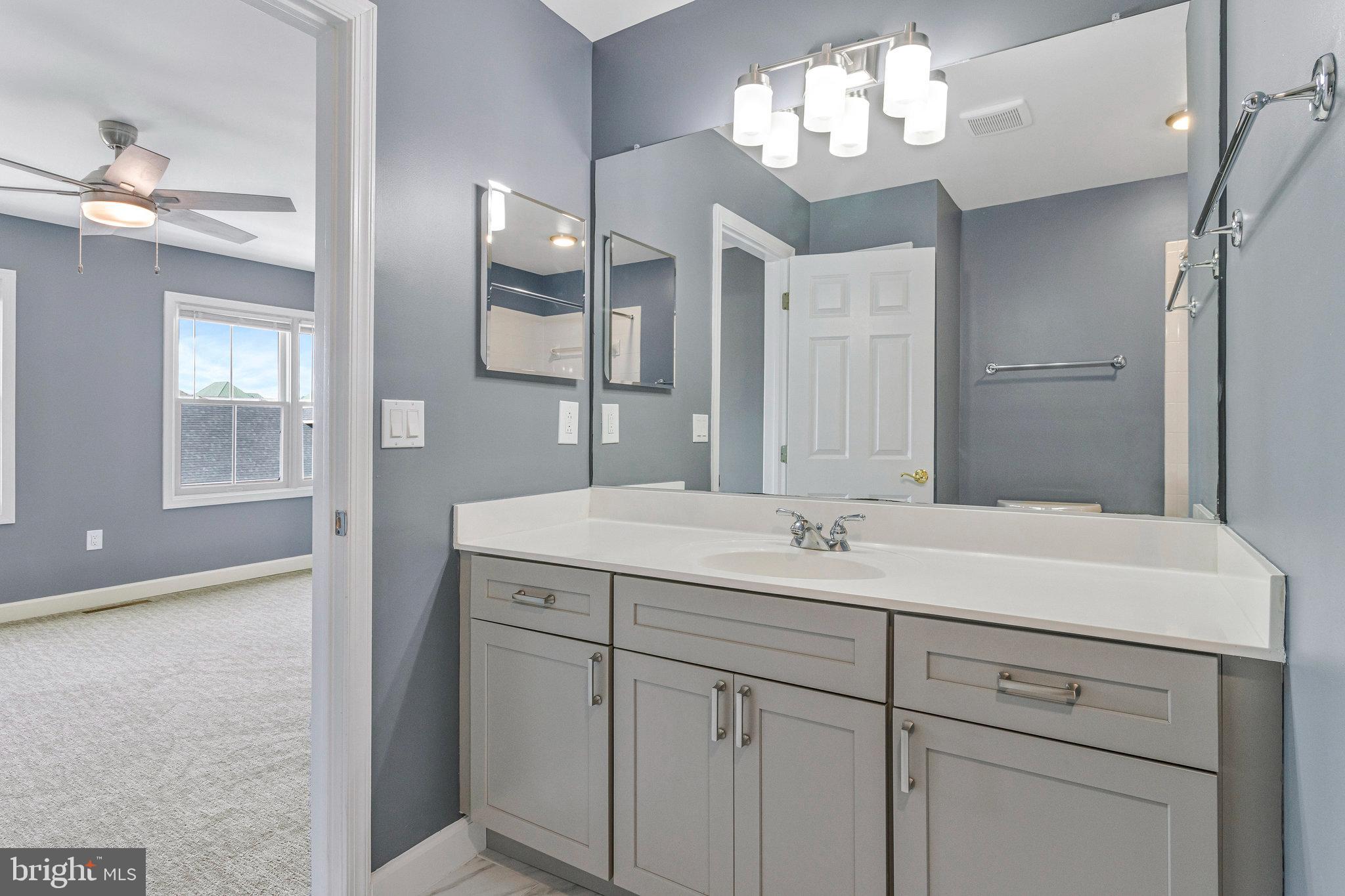 KING FARM VILLAGE CENTER - Residential