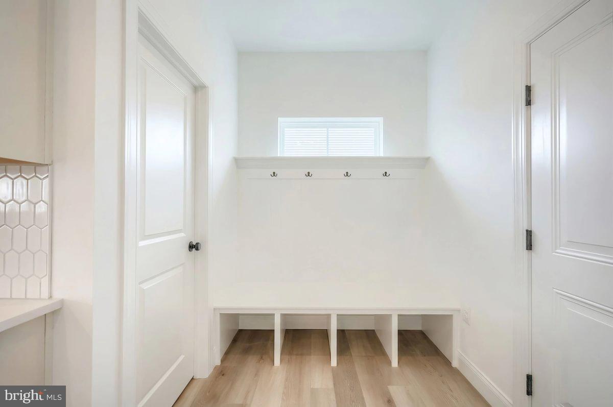 HICKORY POINTE - Residential