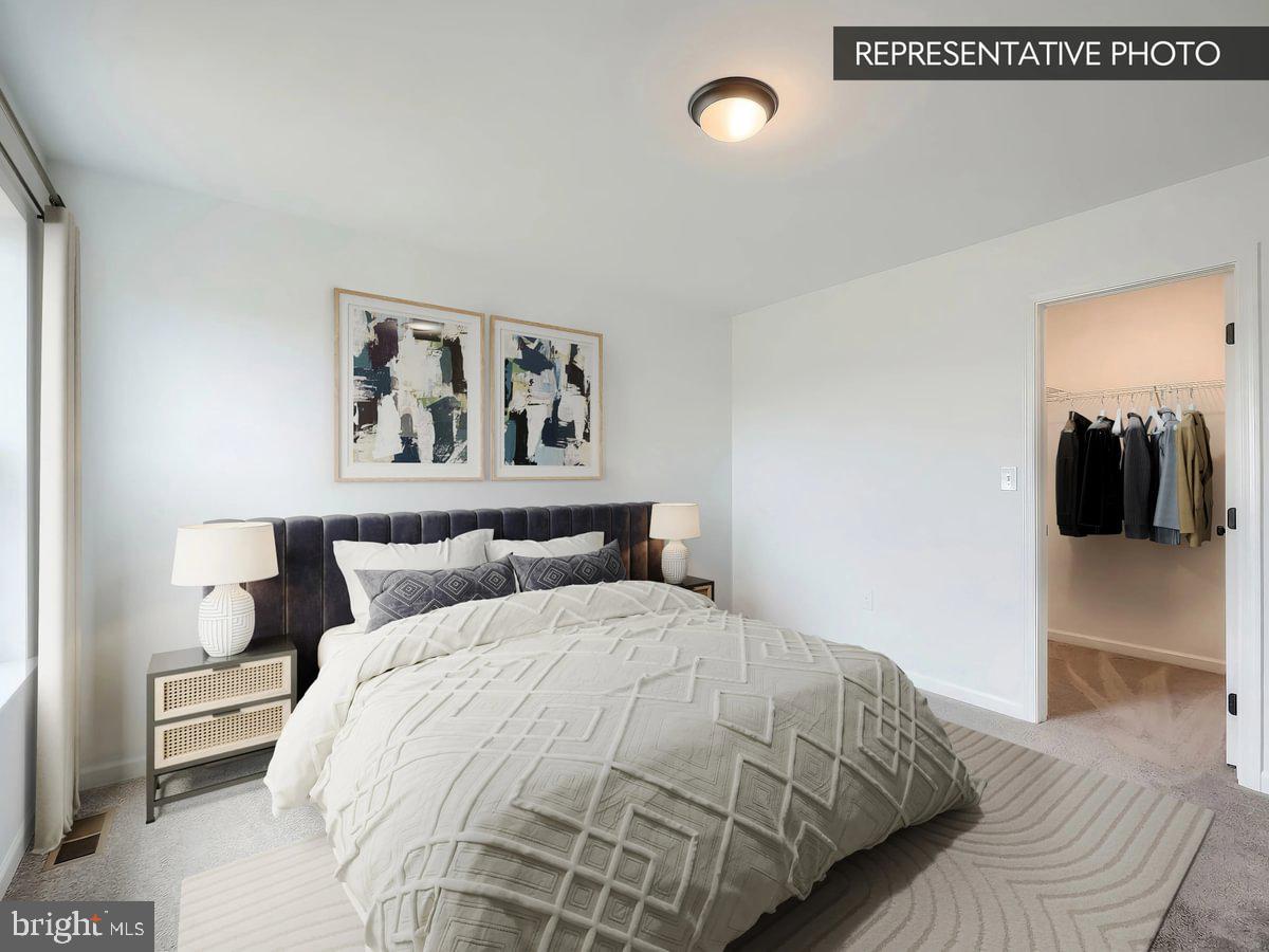 HICKORY POINTE - Residential