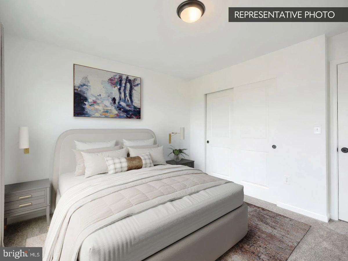 HICKORY POINTE - Residential