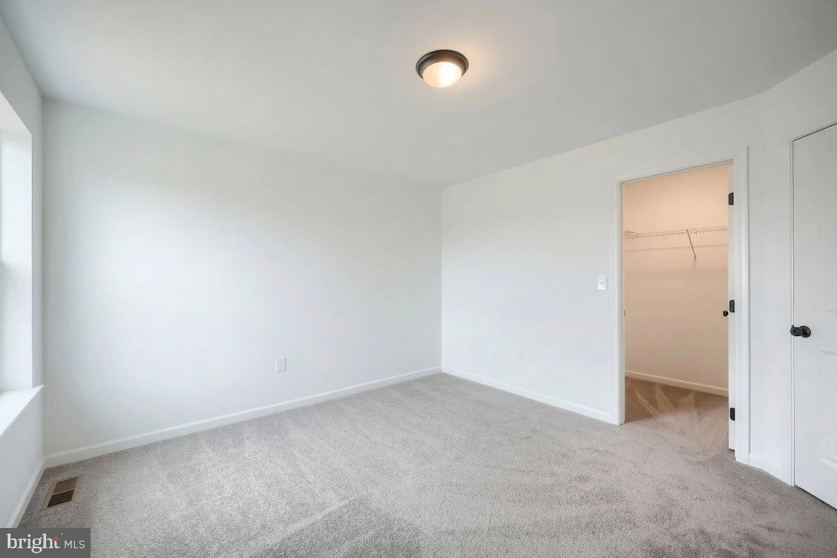 HICKORY POINTE - Residential