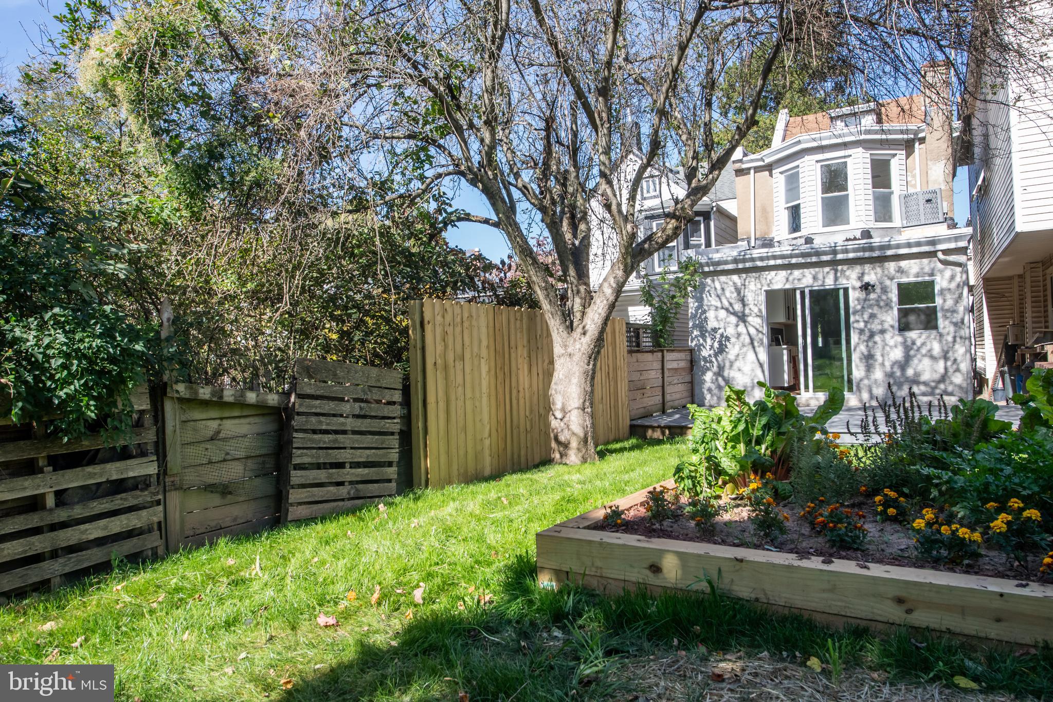 BLUE BELL HILL - Residential