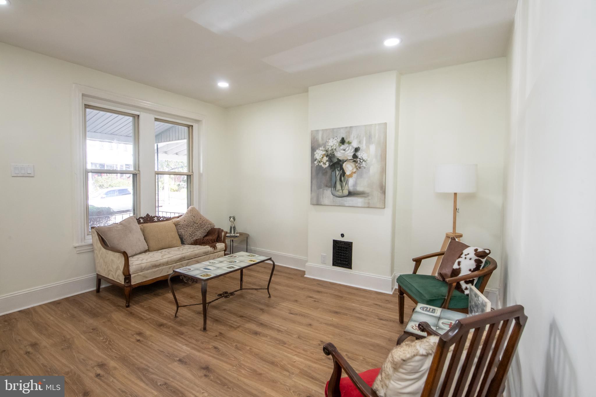 BLUE BELL HILL - Residential