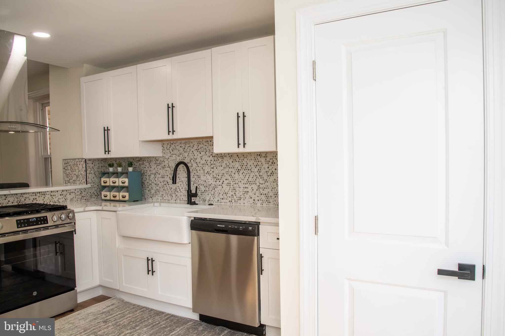 BLUE BELL HILL - Residential