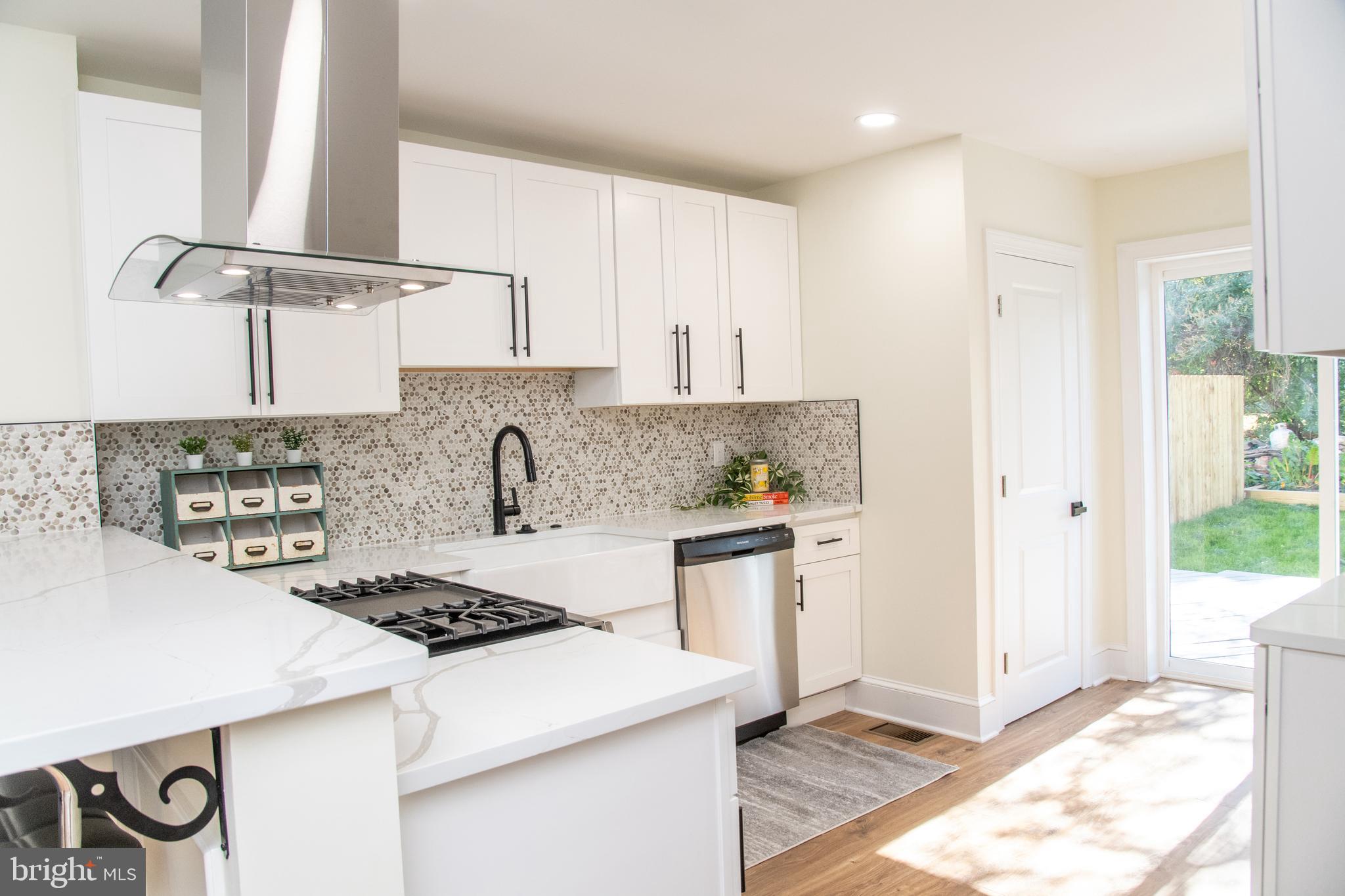 BLUE BELL HILL - Residential