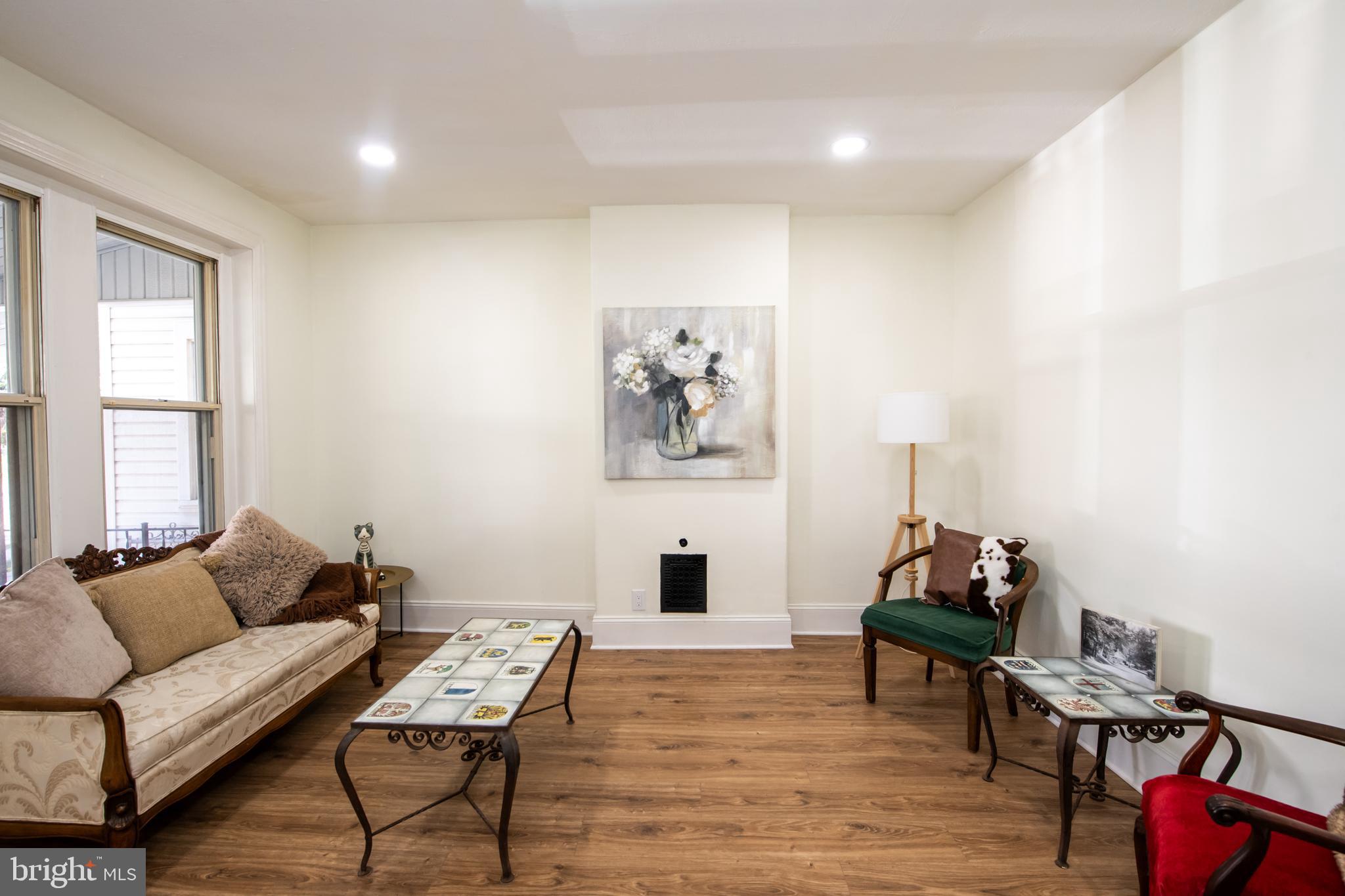 BLUE BELL HILL - Residential