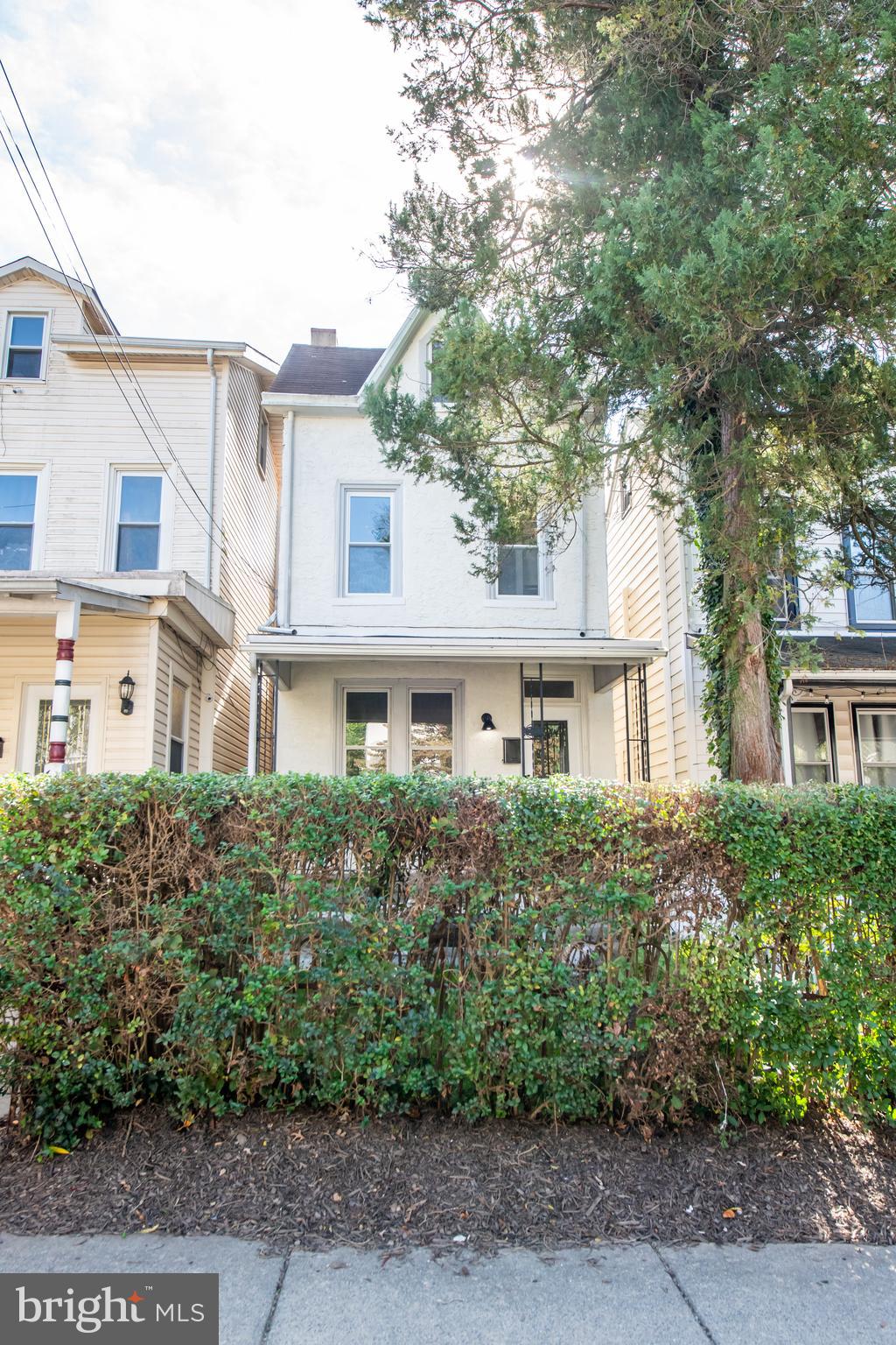 BLUE BELL HILL - Residential