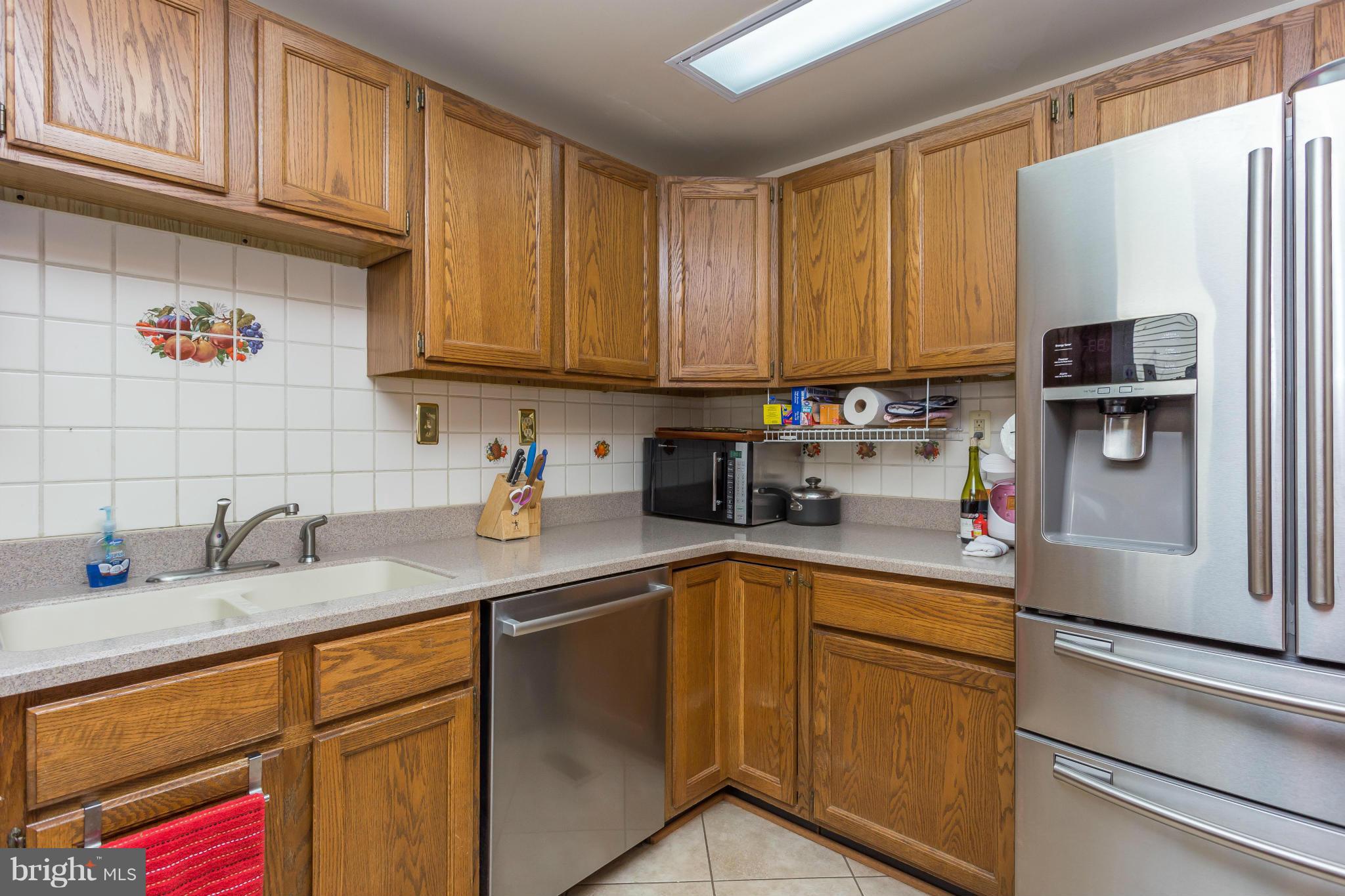 HERITAGE OAKS - Residential