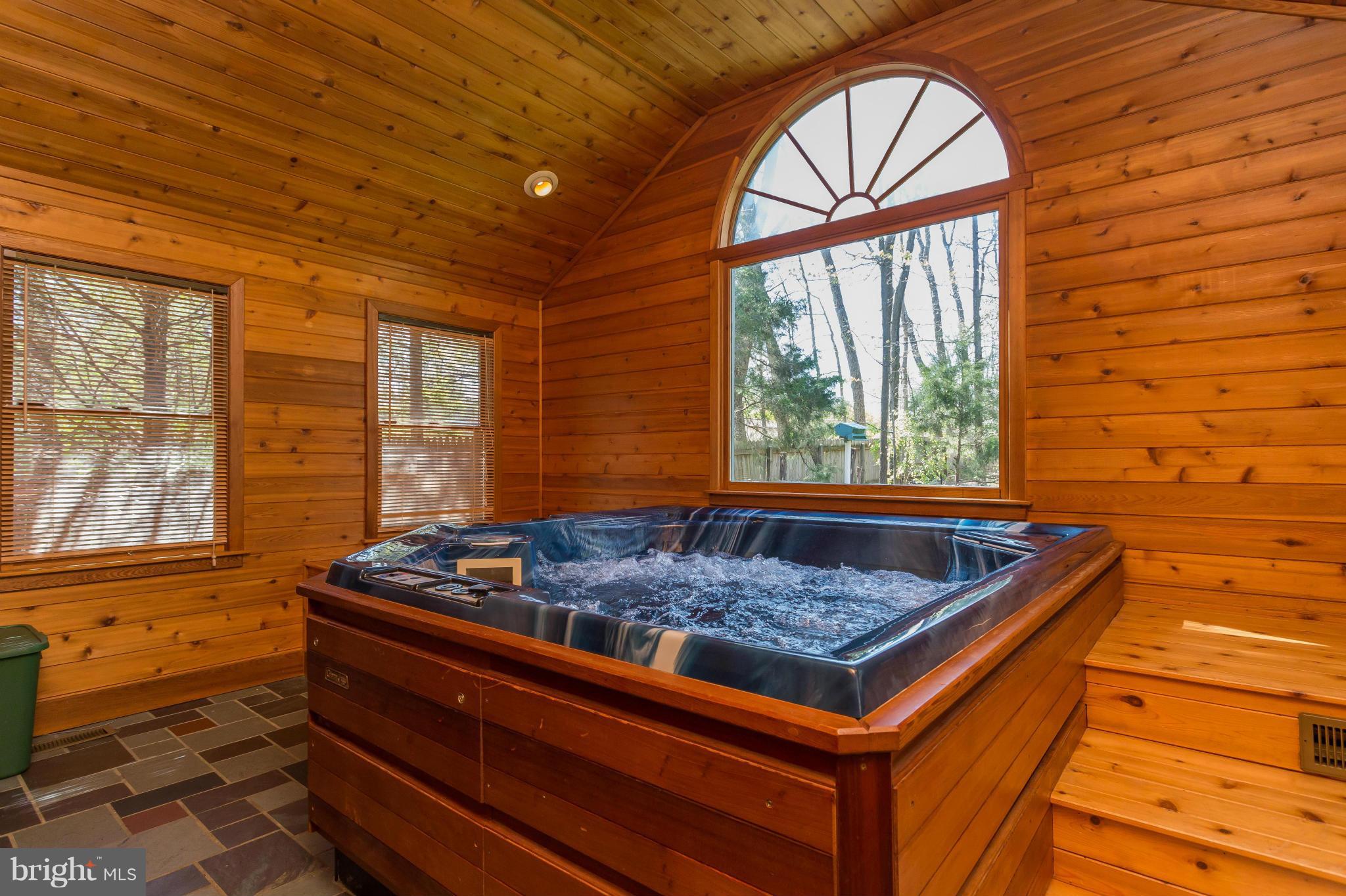 HERITAGE OAKS - Residential