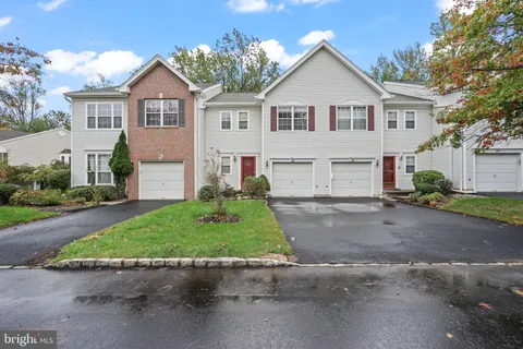 204 Camelot Court, Princeton, NJ MLS: NJMX2010652