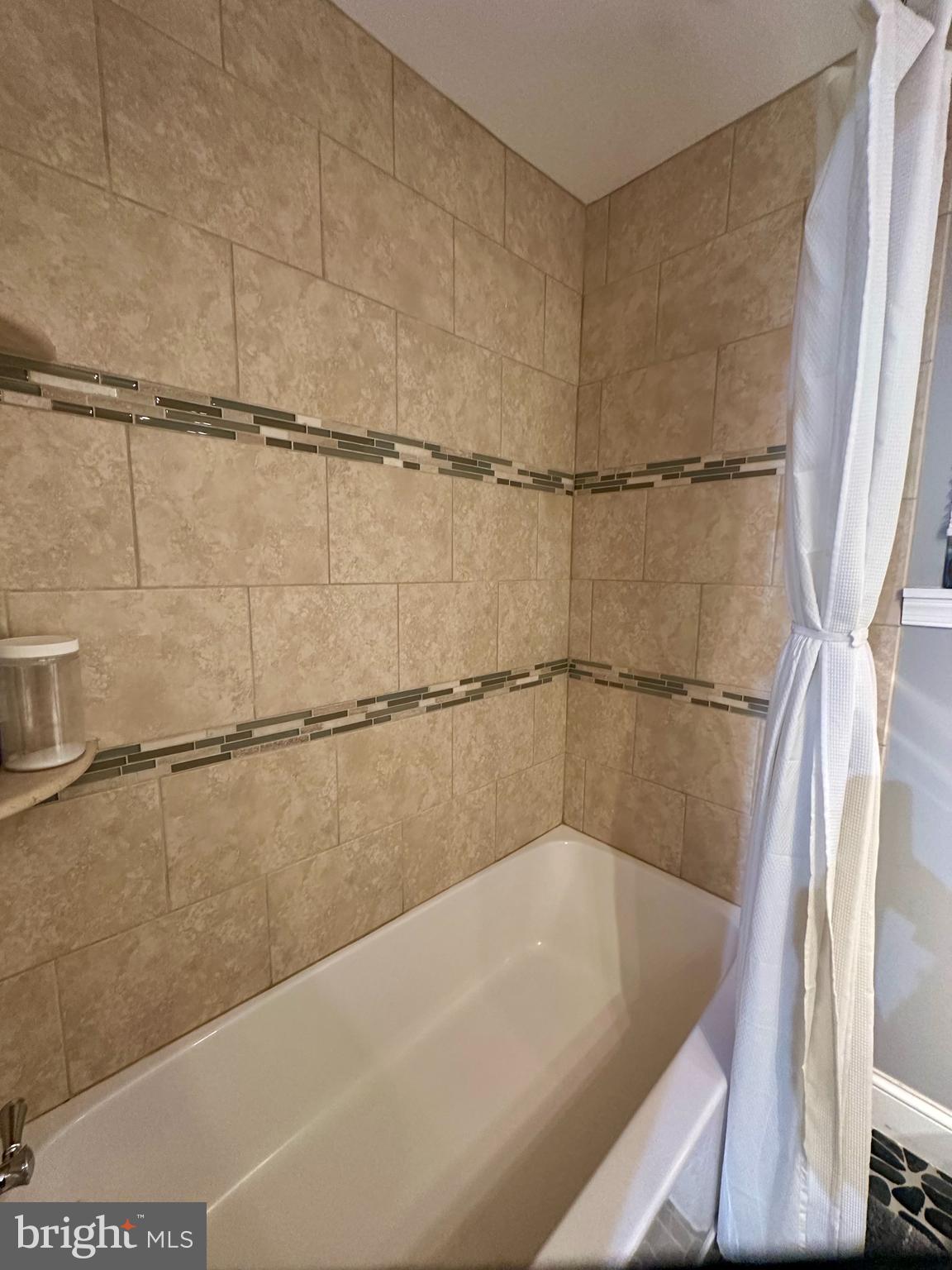 GREEN HILL - Residential