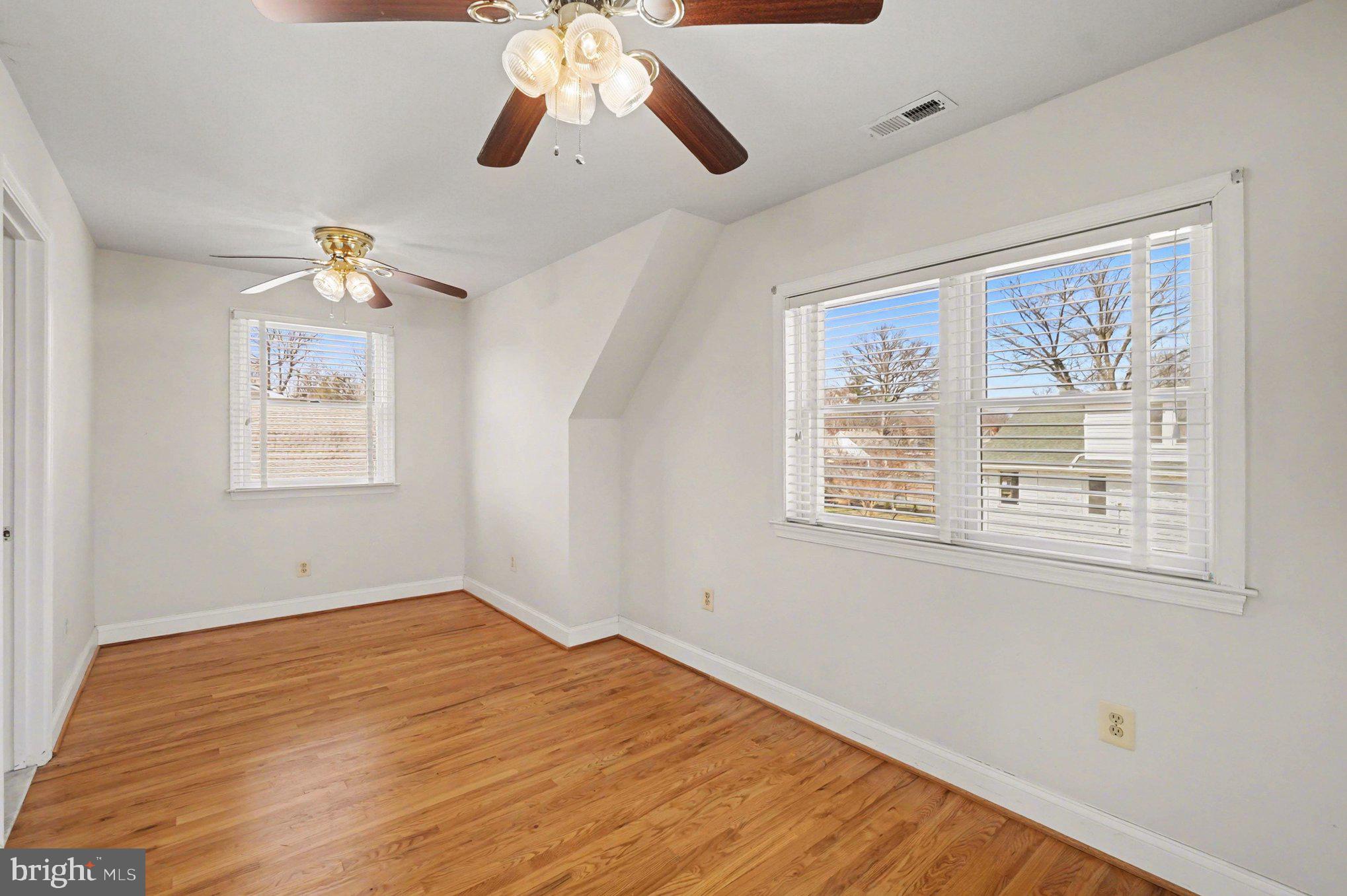 HILLENDALE PARK - Residential