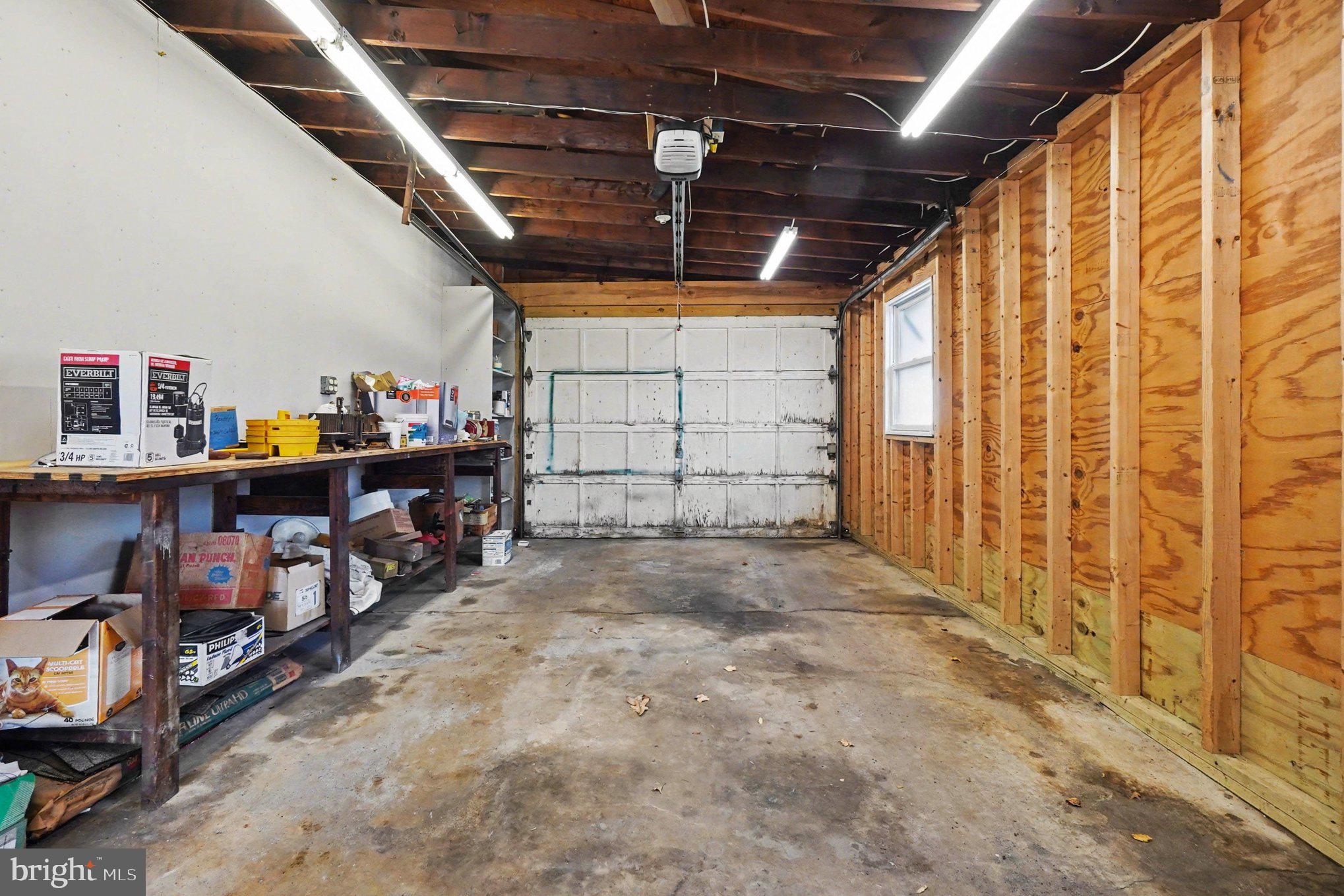 HILLENDALE PARK - Residential