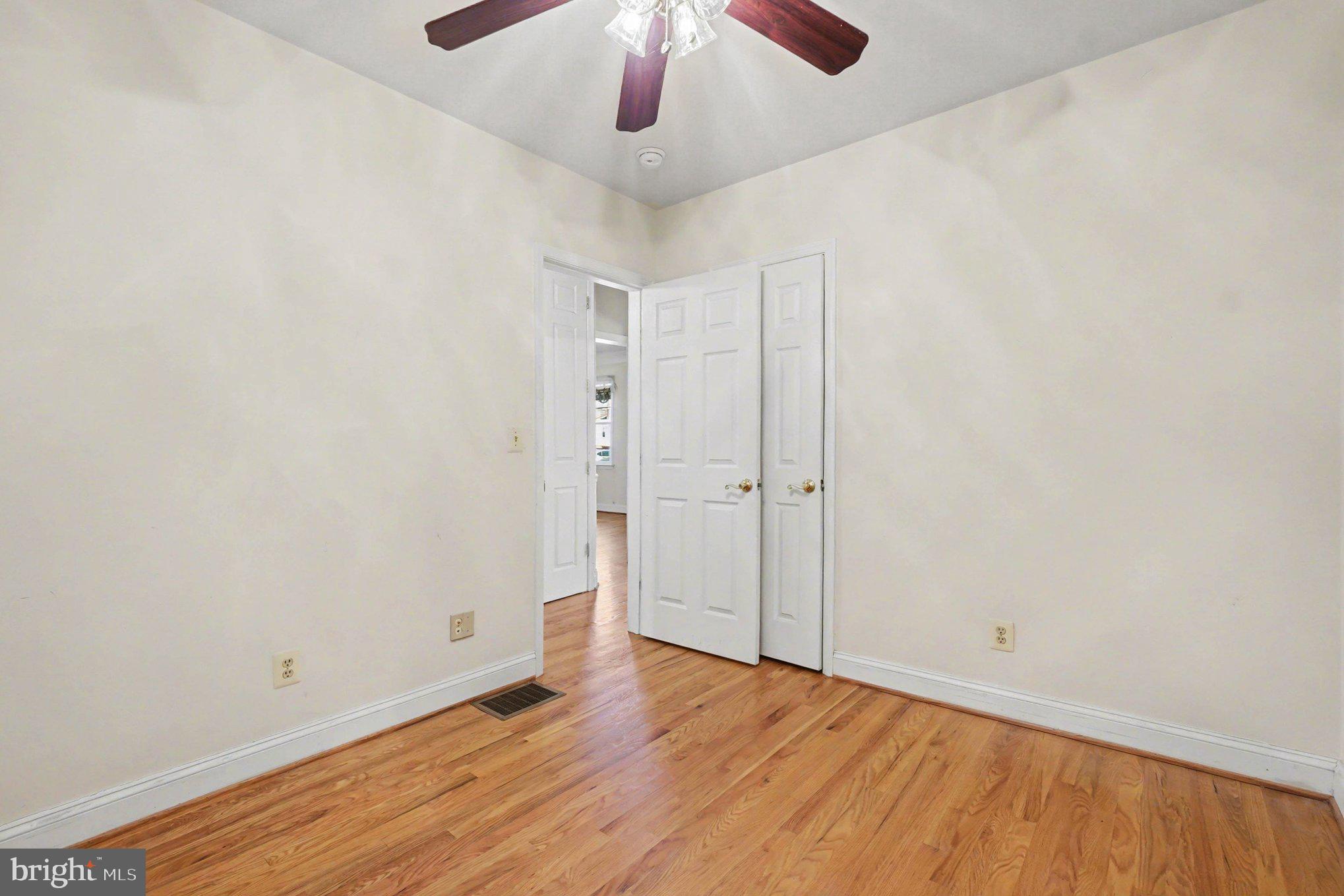 HILLENDALE PARK - Residential