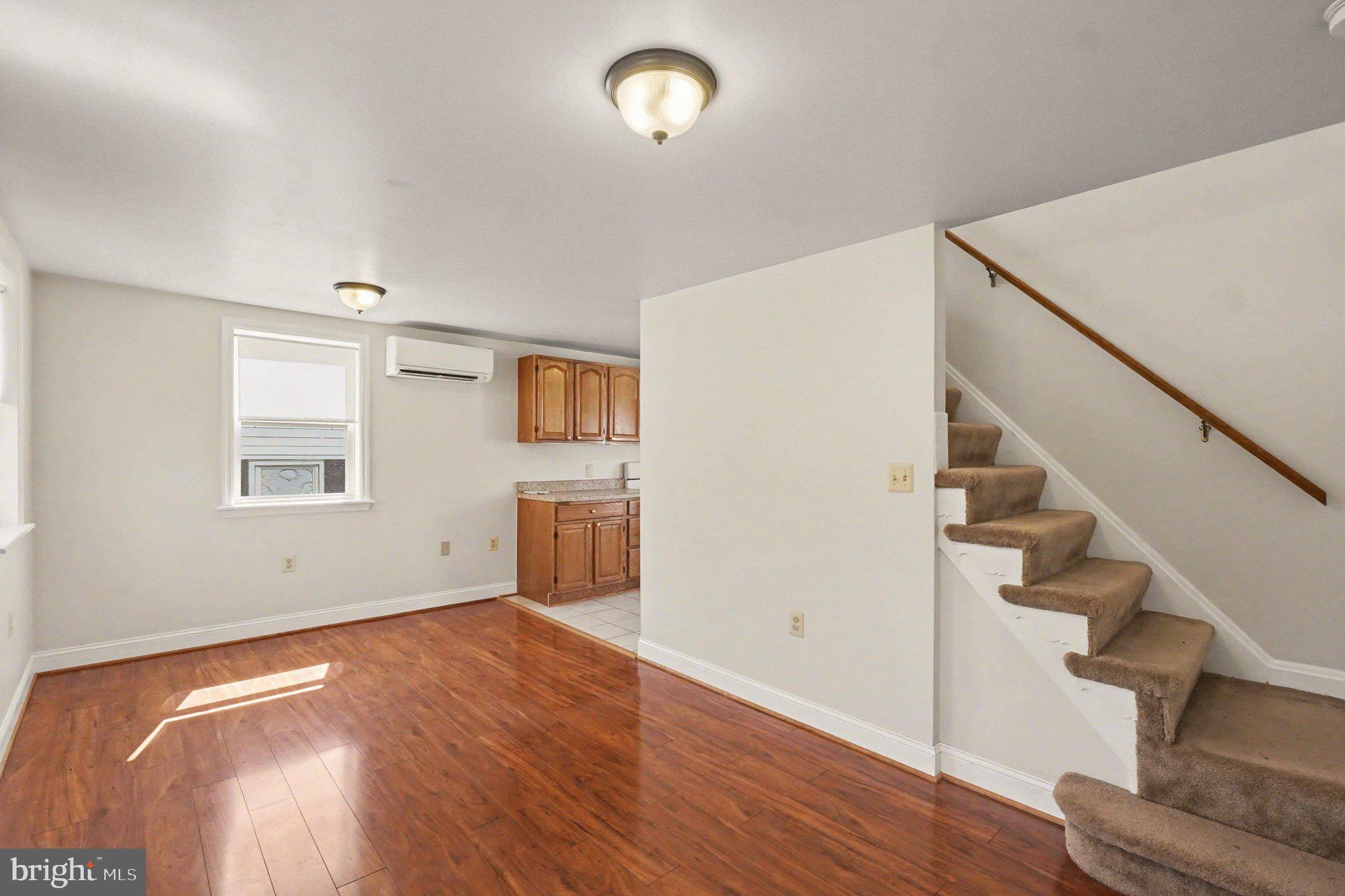 HILLENDALE PARK - Residential