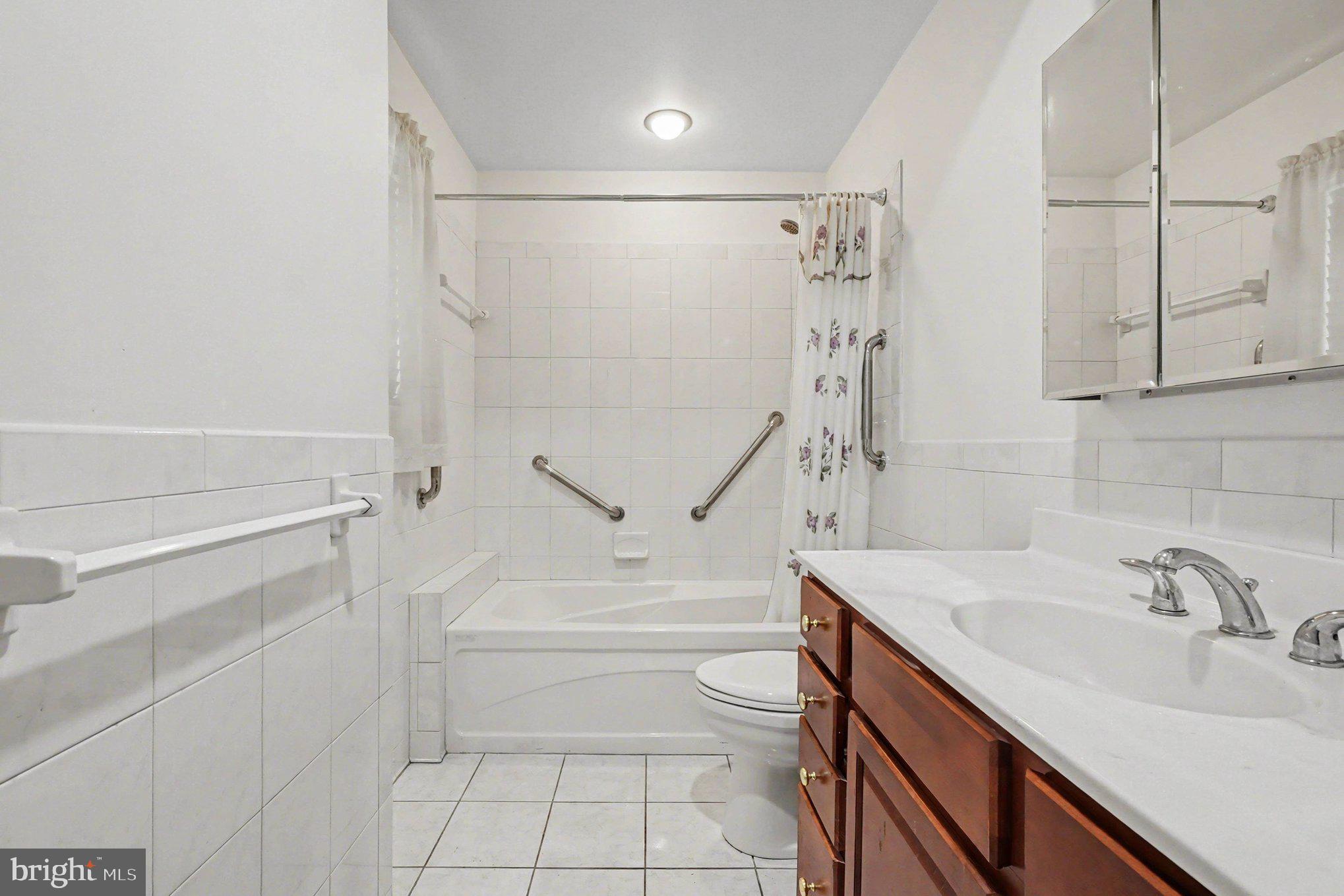 HILLENDALE PARK - Residential