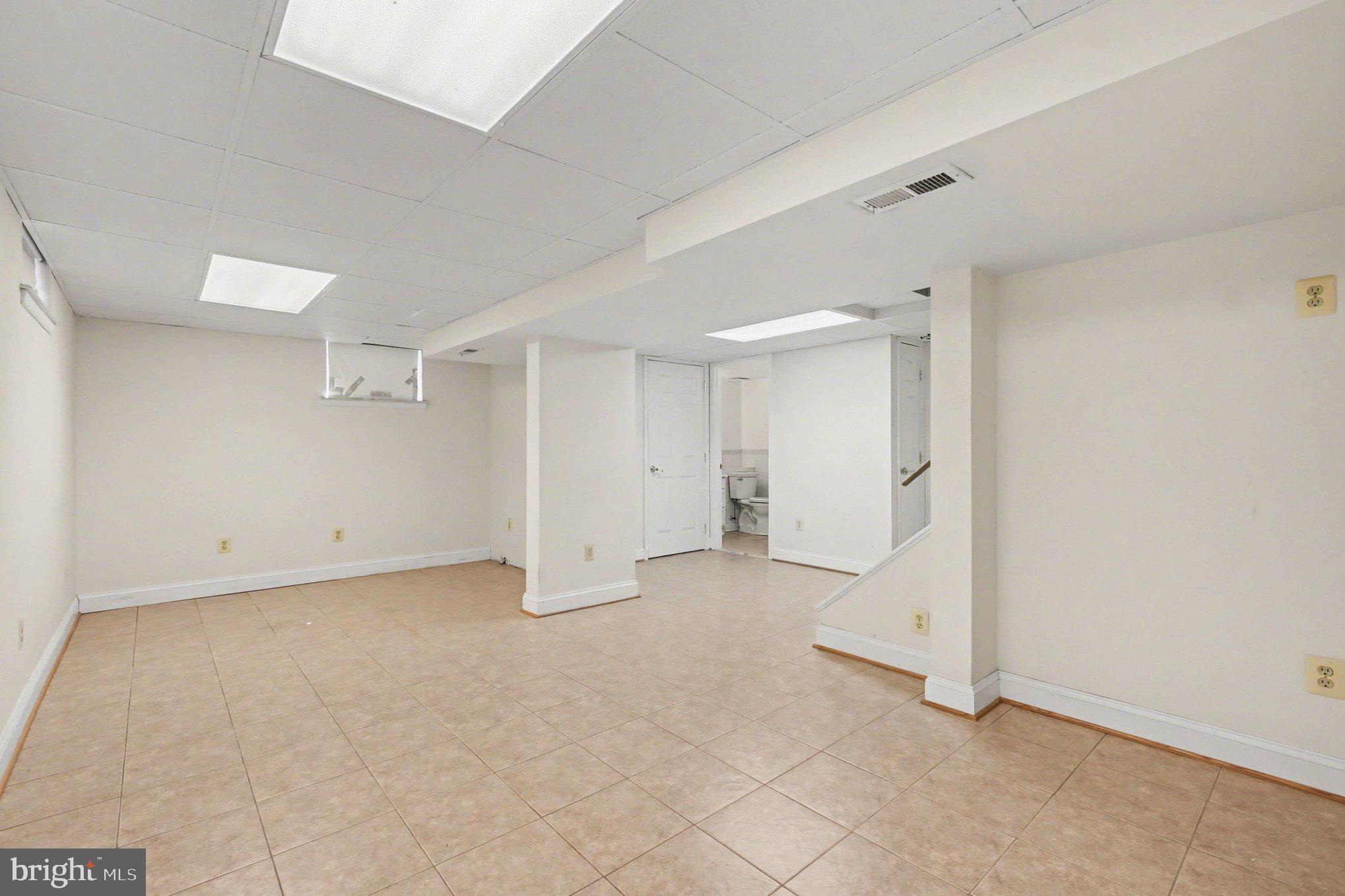 HILLENDALE PARK - Residential