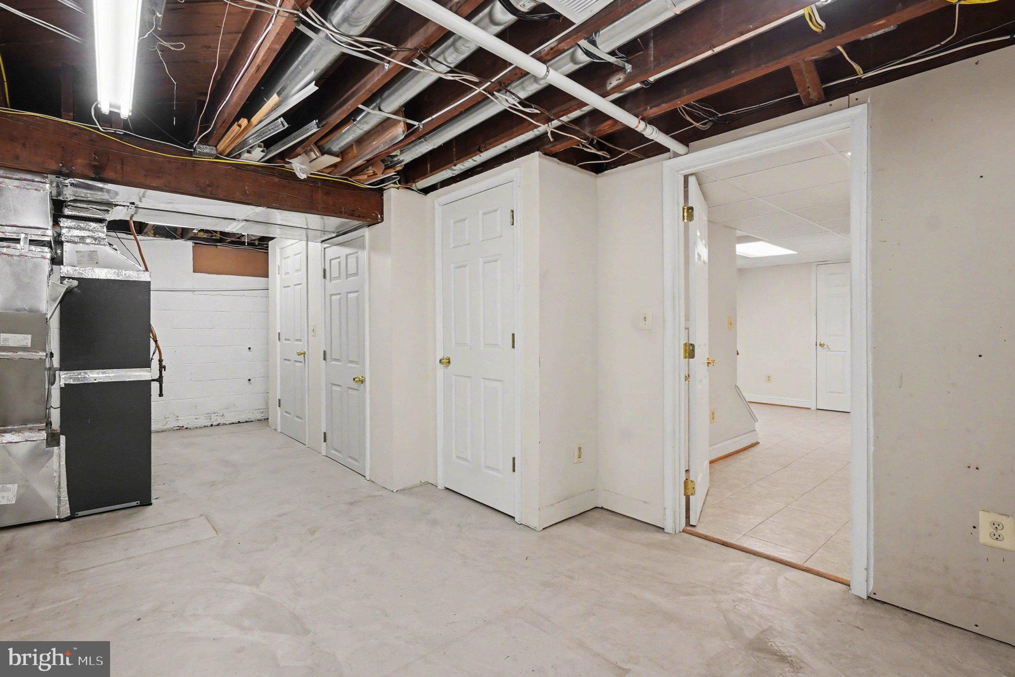 HILLENDALE PARK - Residential