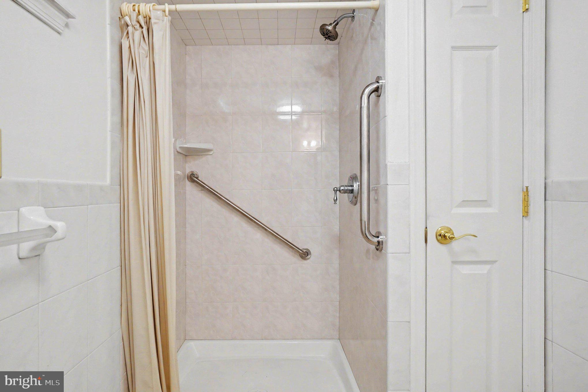 HILLENDALE PARK - Residential