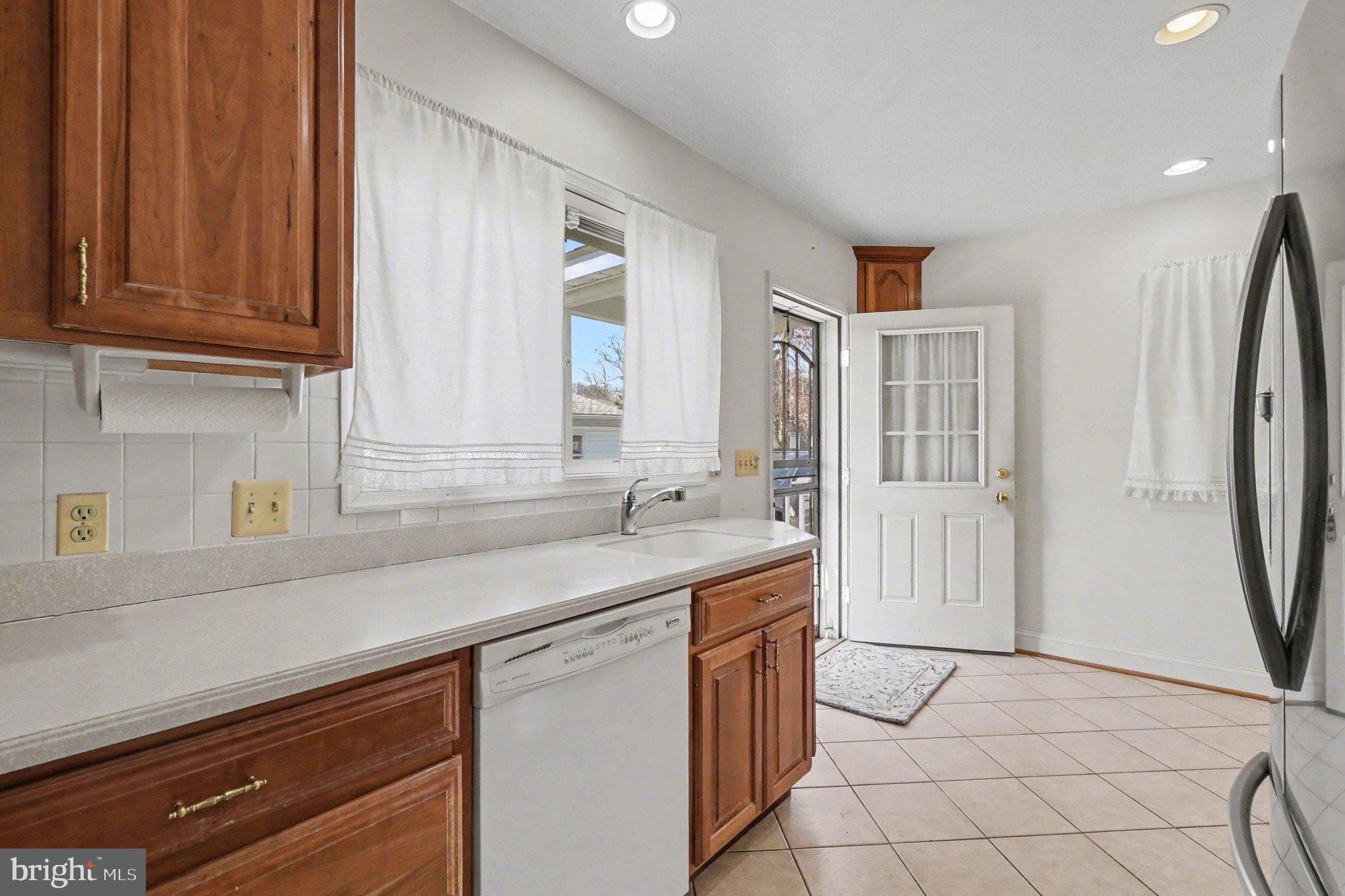 HILLENDALE PARK - Residential