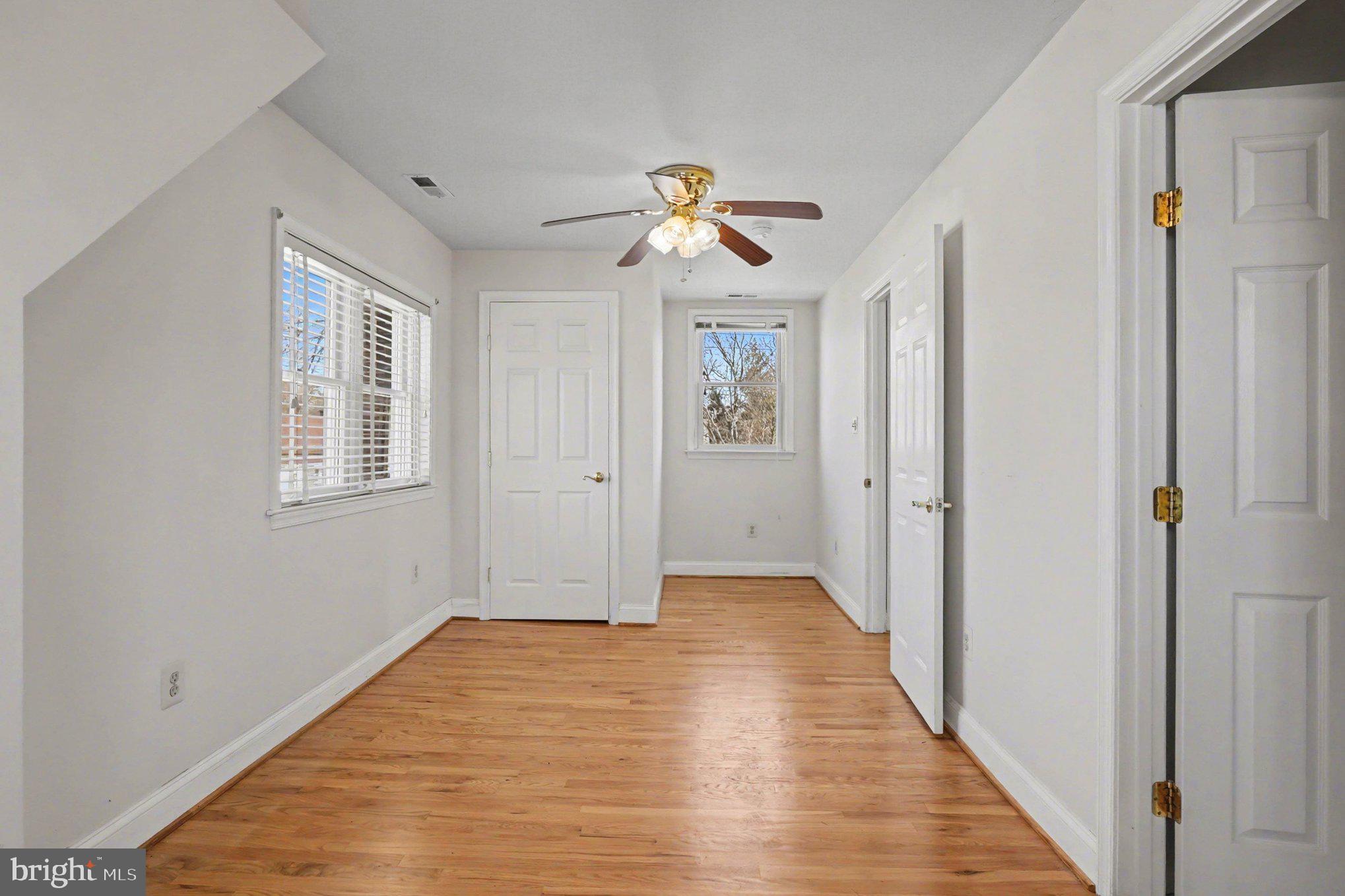 HILLENDALE PARK - Residential