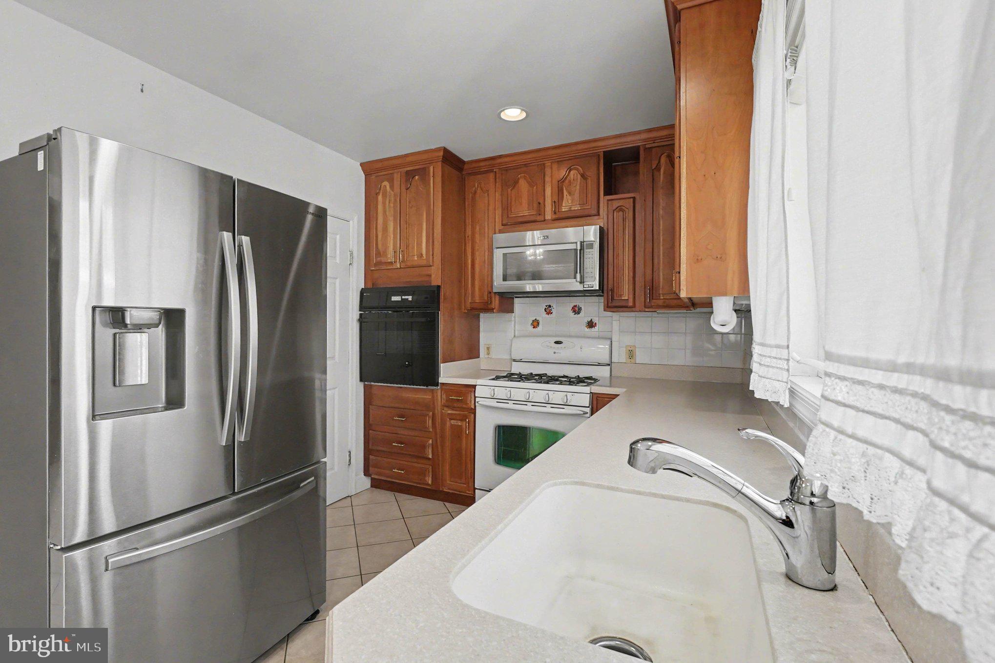 HILLENDALE PARK - Residential