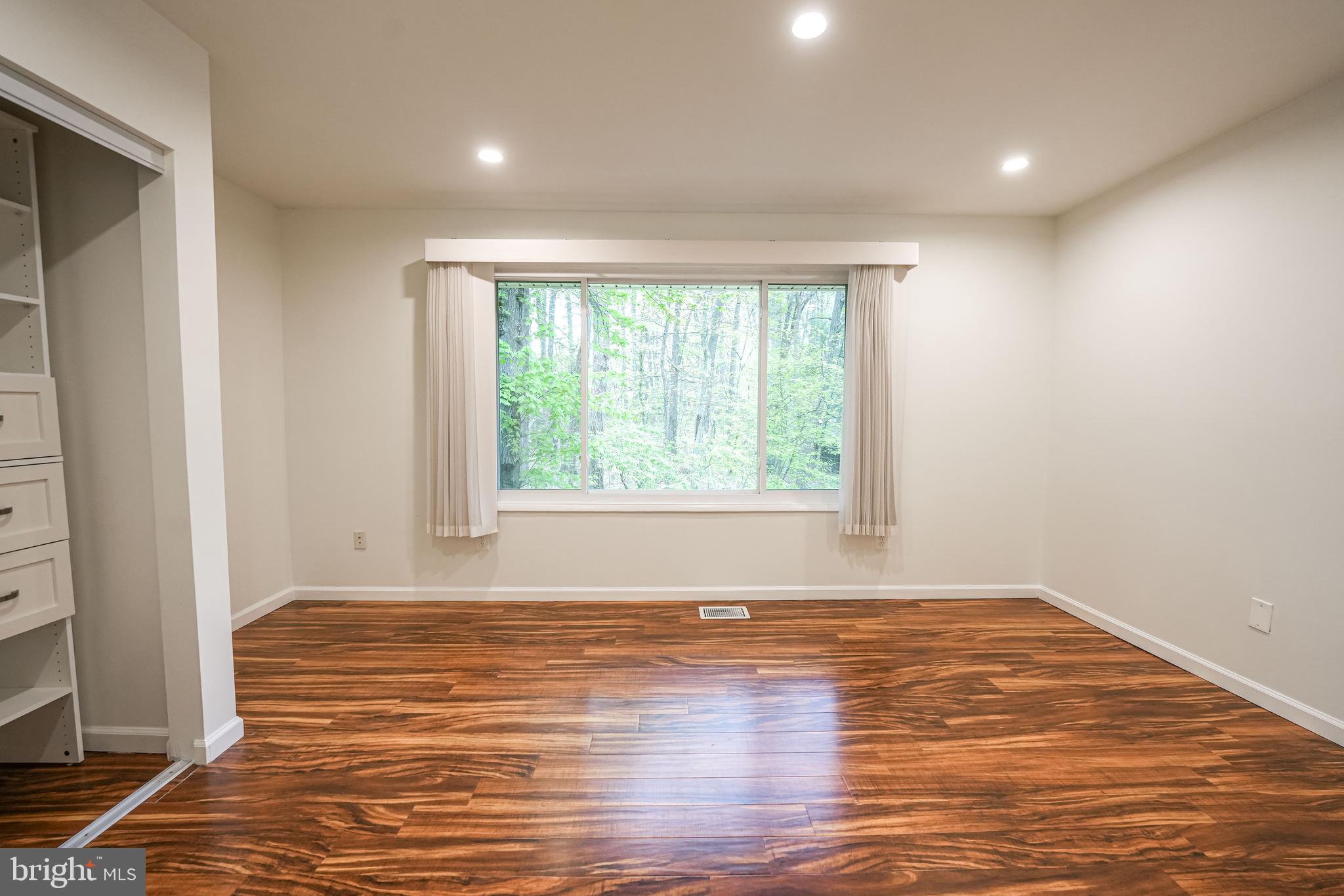 DOGWOOD - Residential Lease