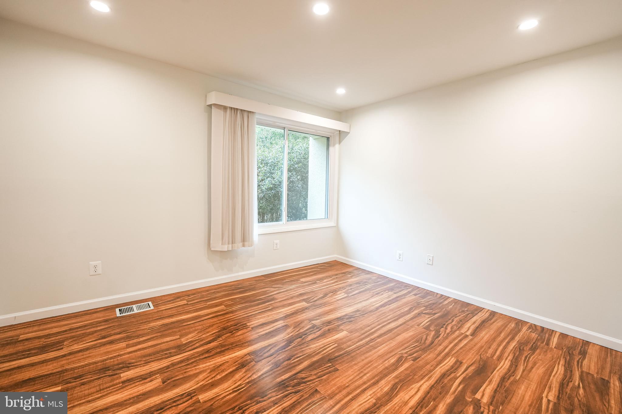 DOGWOOD - Residential Lease