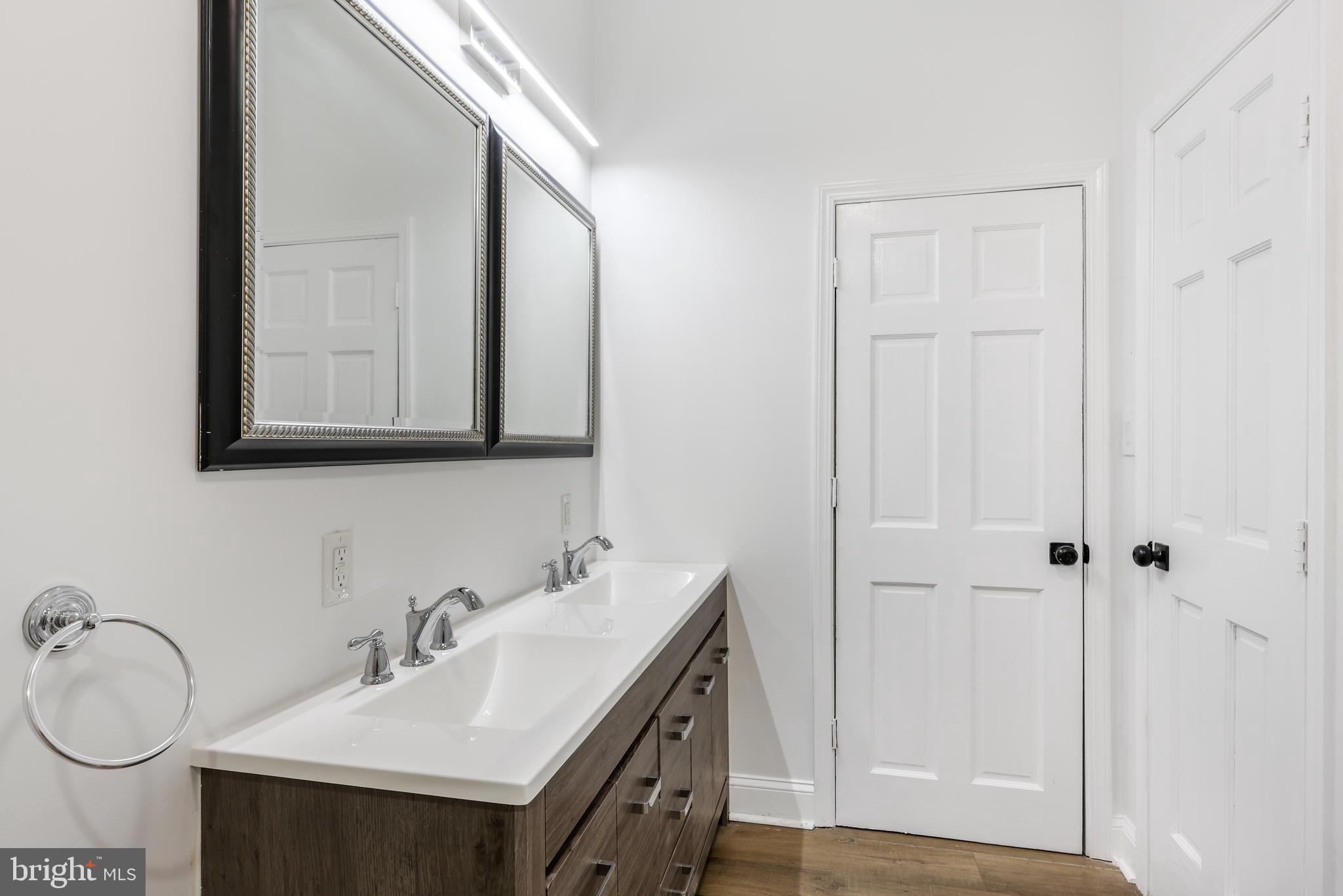 MT FALLS PARK - Residential