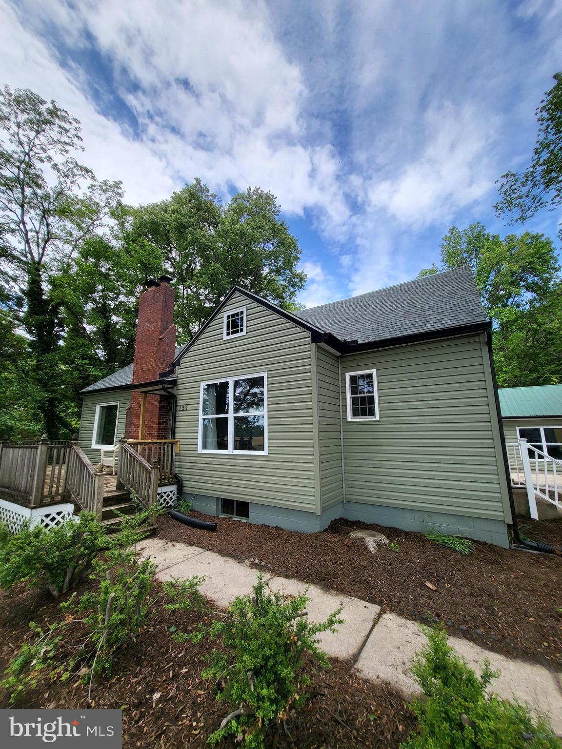 1211 WILLIAMSVILLE ROAD