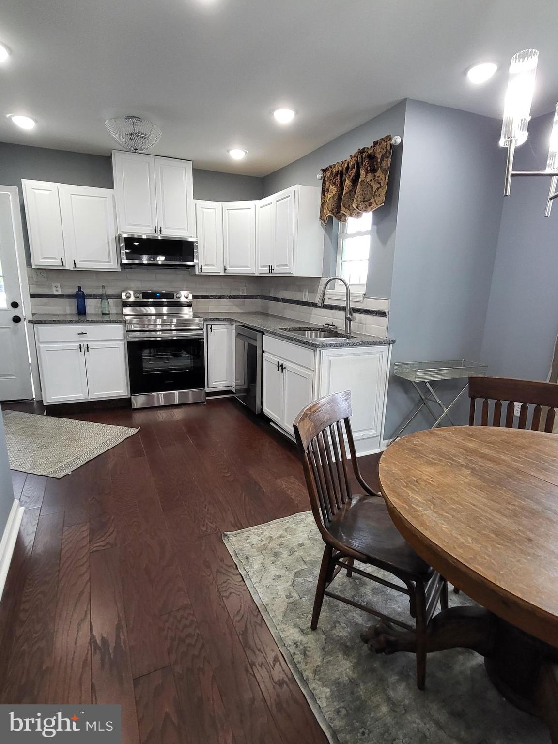 1211 WILLIAMSVILLE ROAD