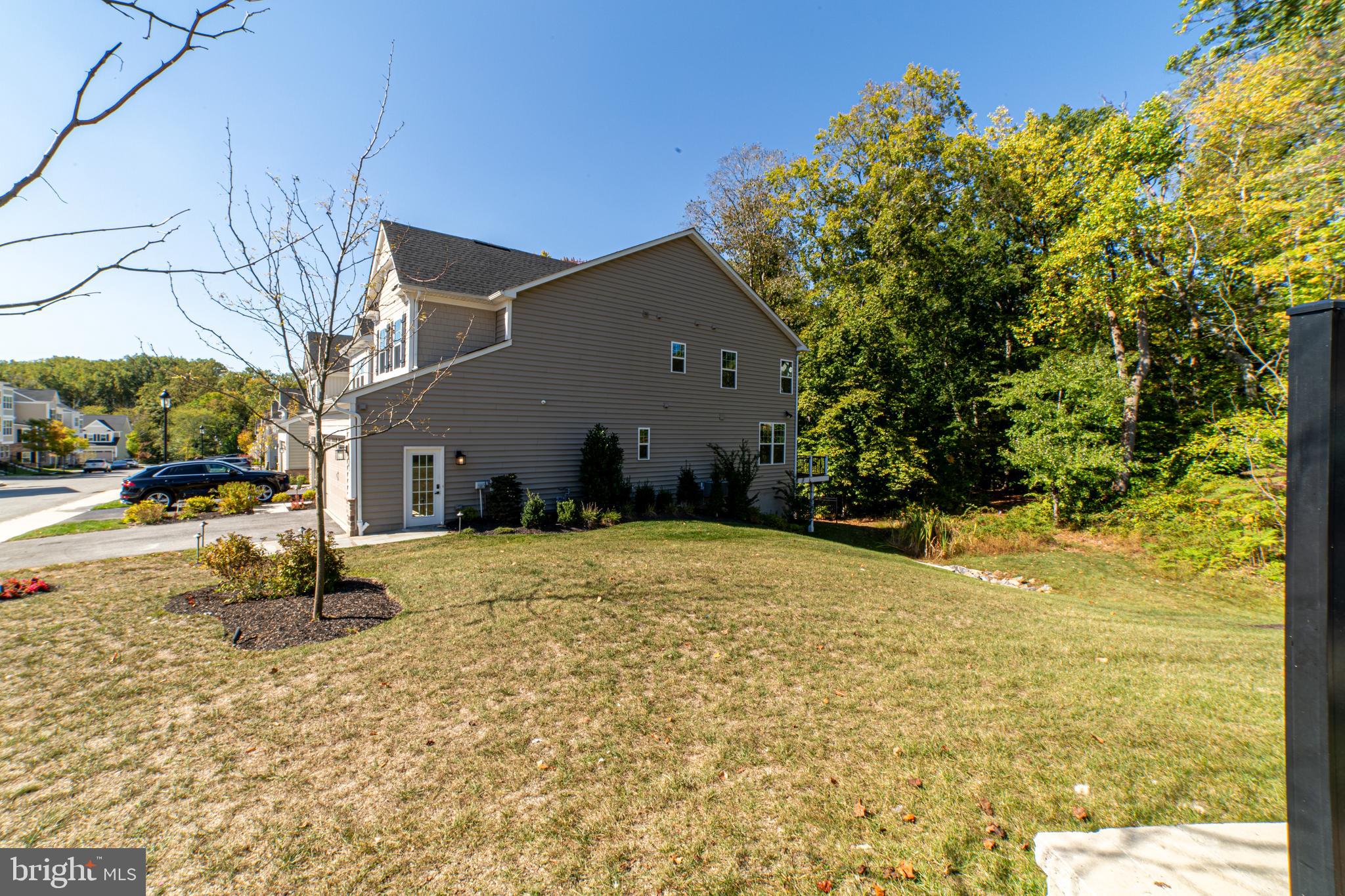 PONDS EDGE - Residential