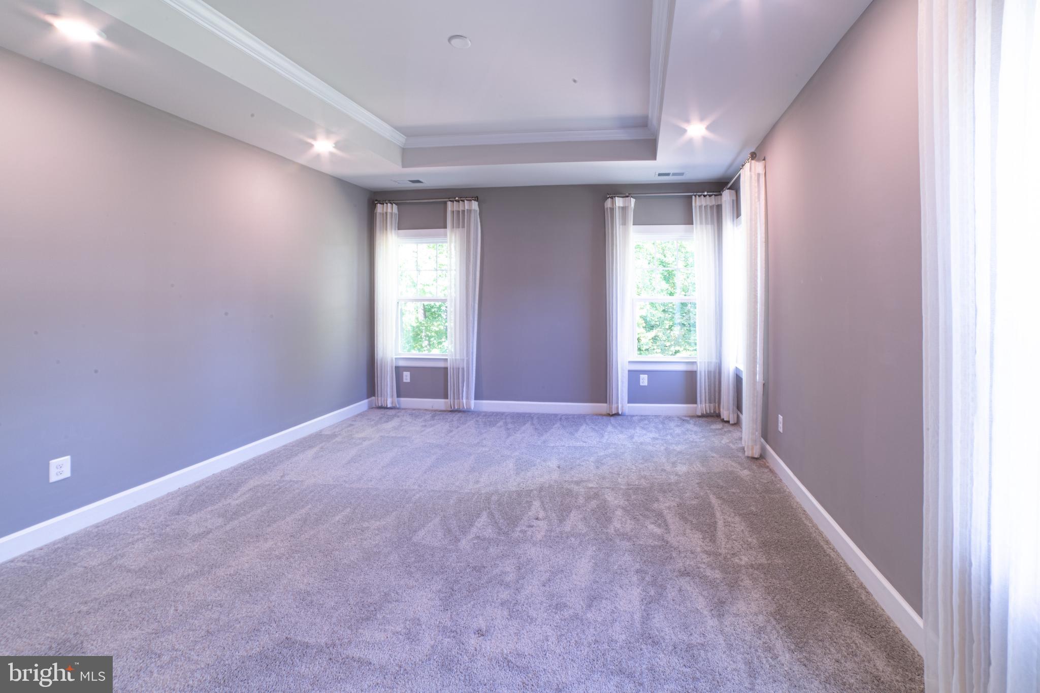 PONDS EDGE - Residential