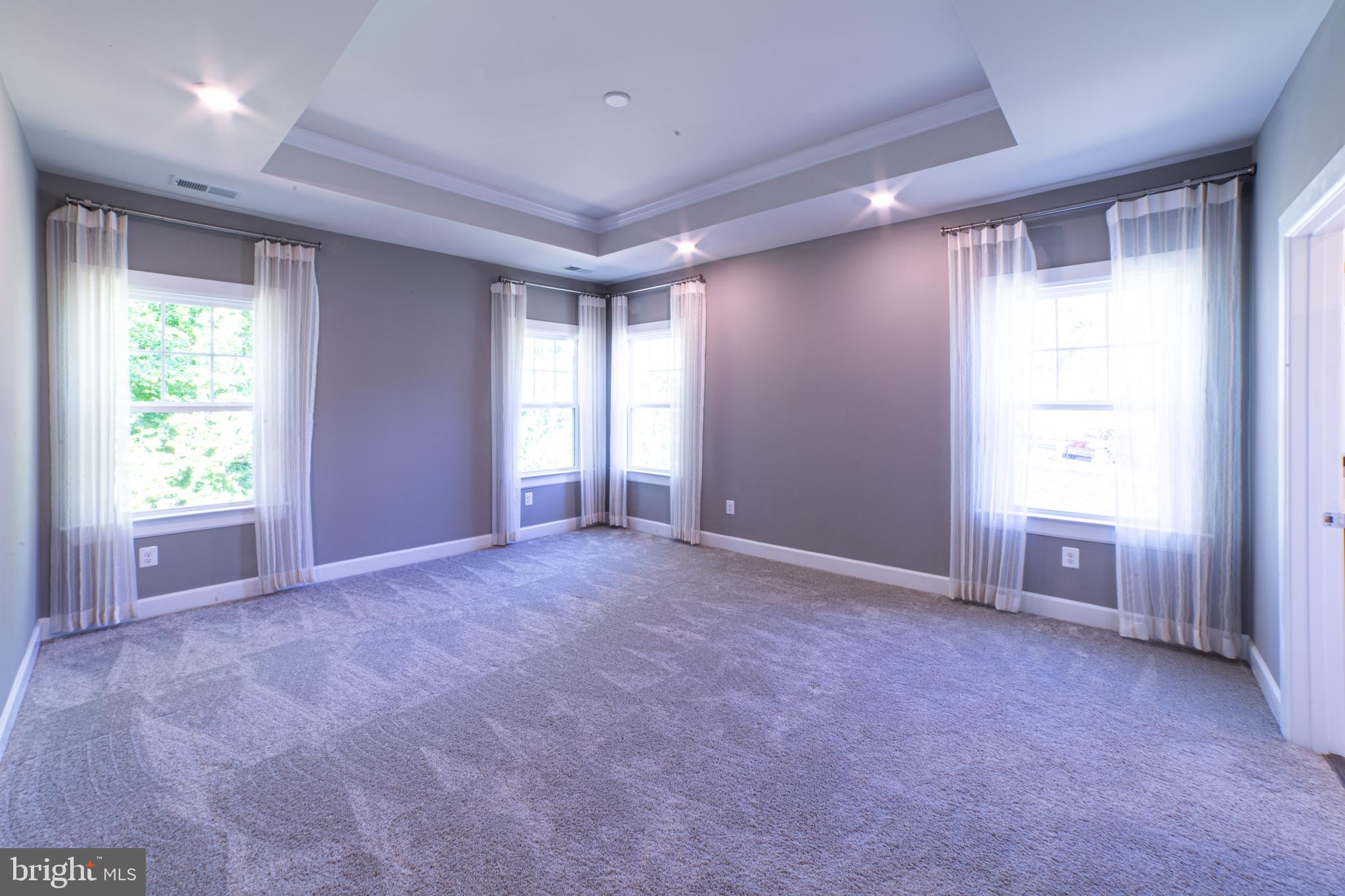 PONDS EDGE - Residential