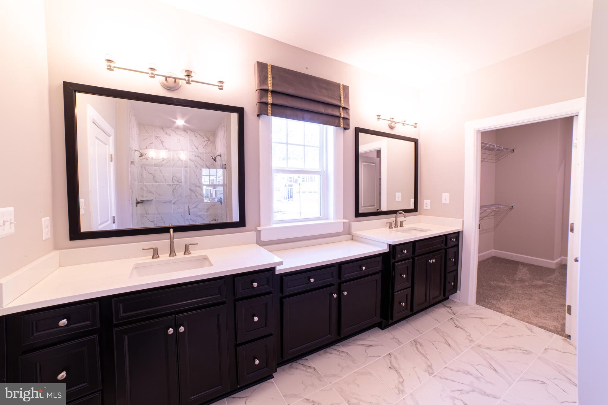 PONDS EDGE - Residential