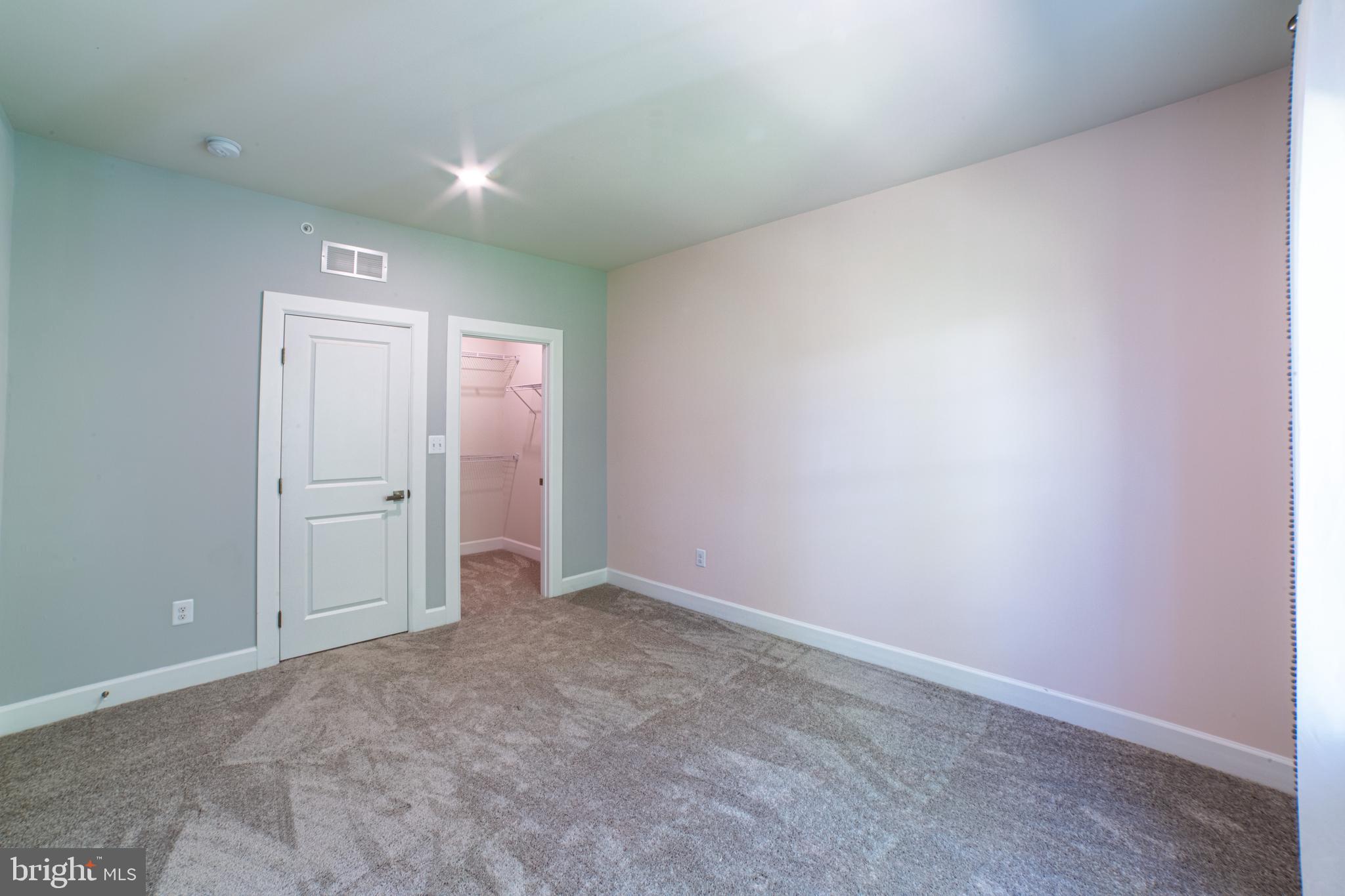 PONDS EDGE - Residential