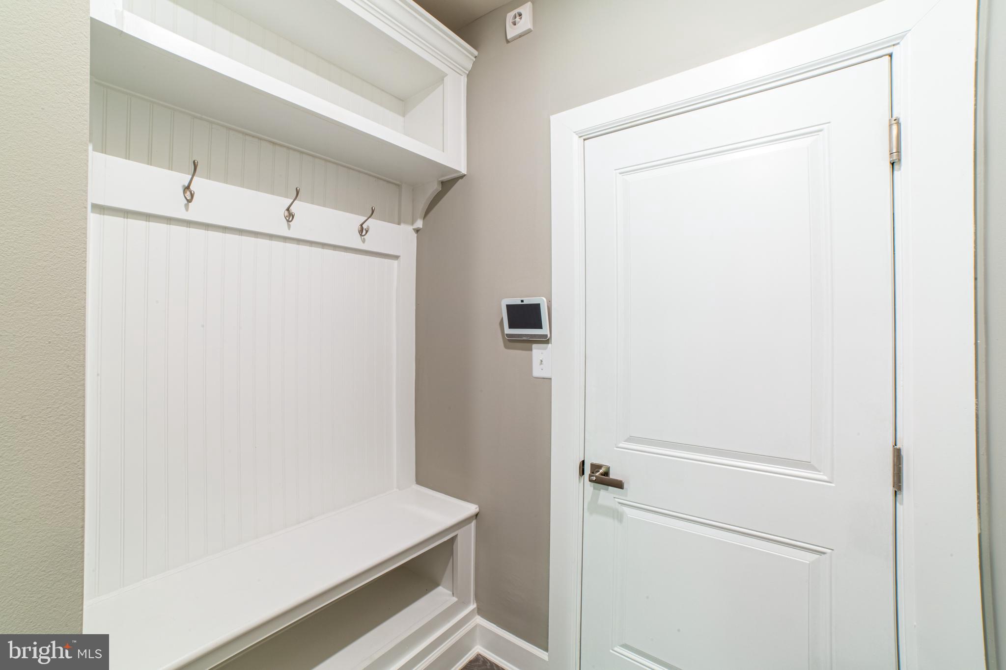 PONDS EDGE - Residential