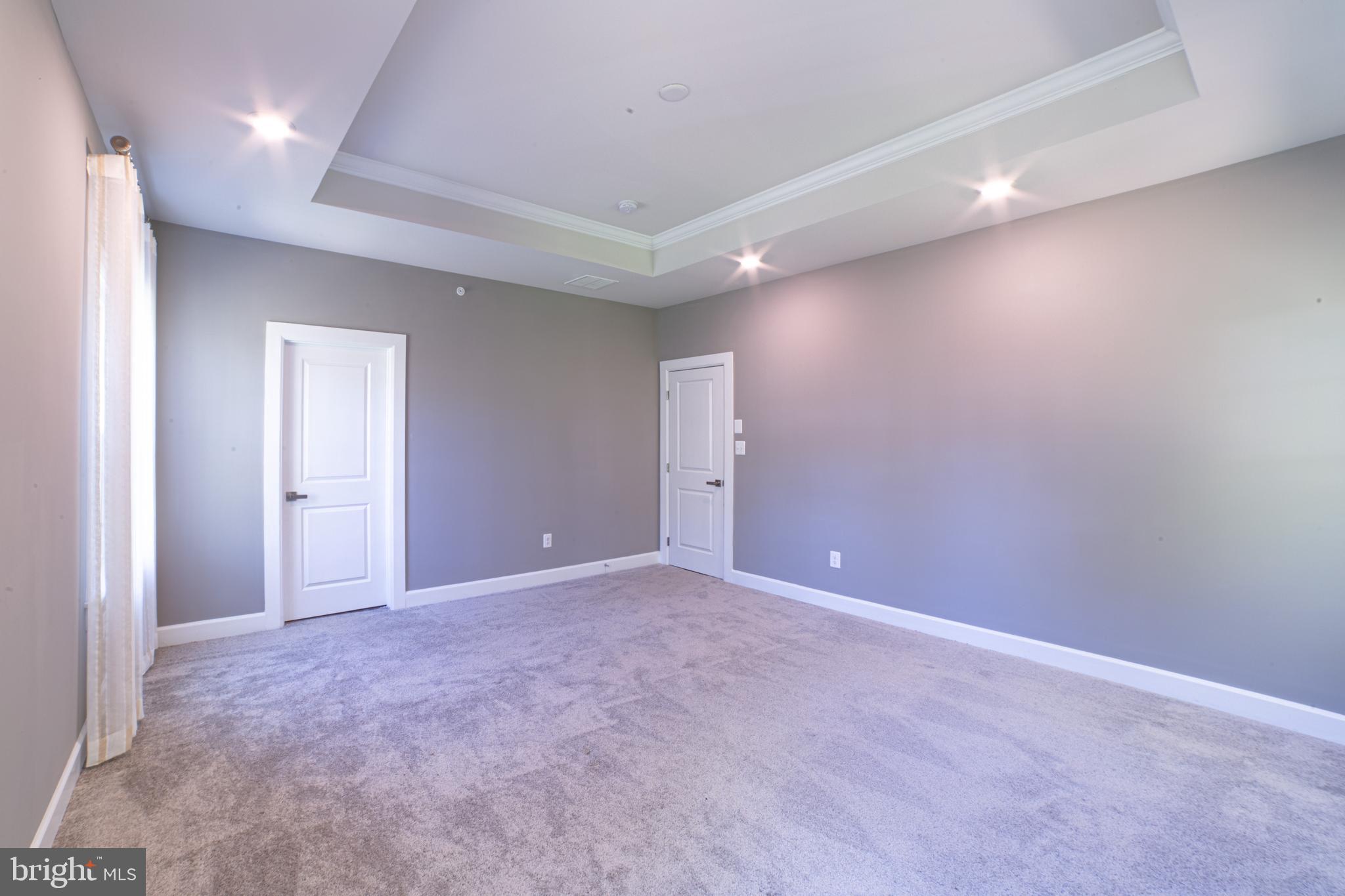 PONDS EDGE - Residential