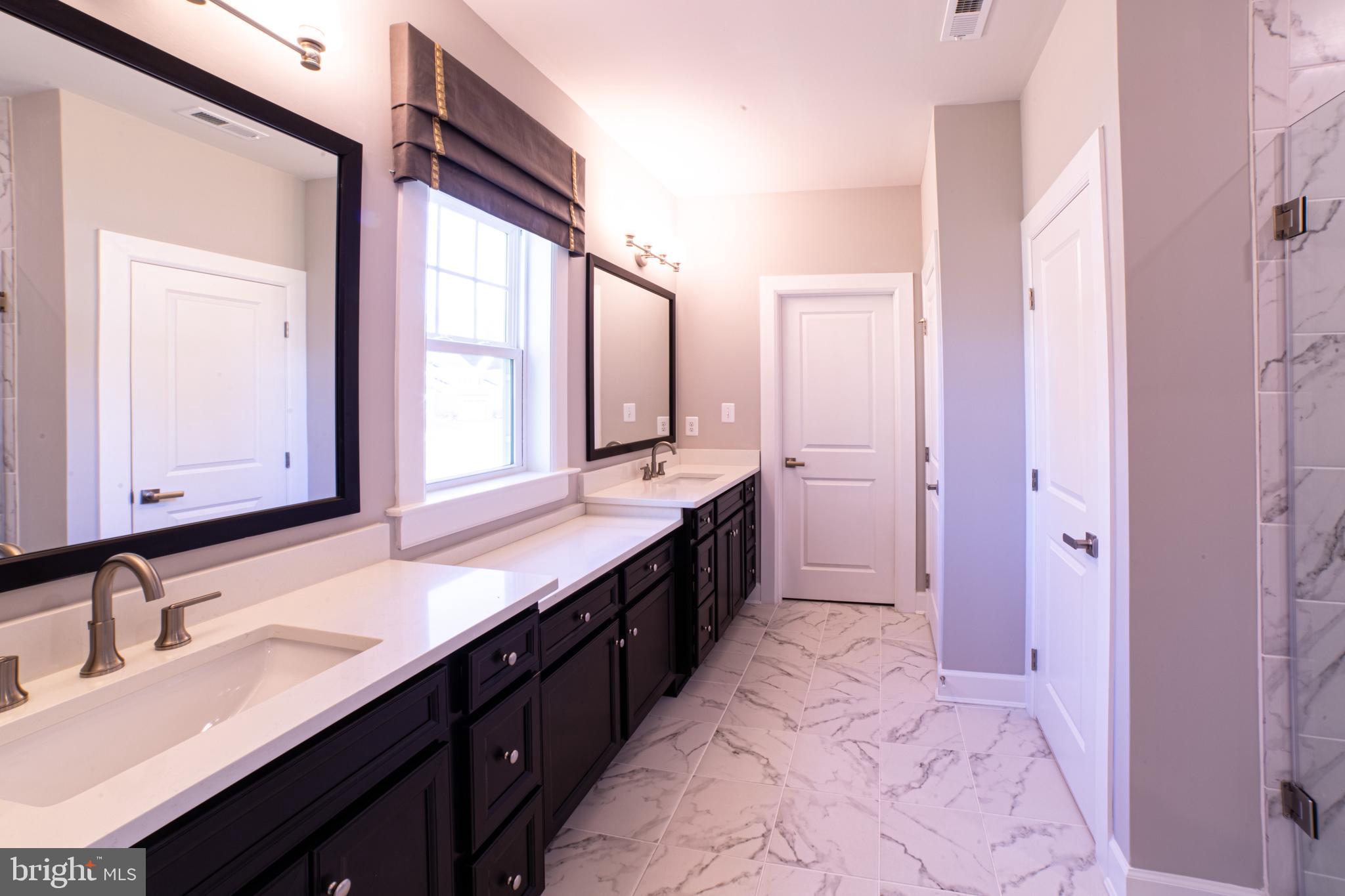 PONDS EDGE - Residential