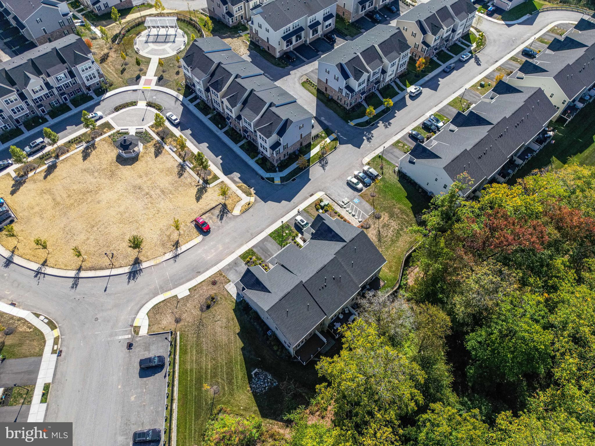 PONDS EDGE - Residential