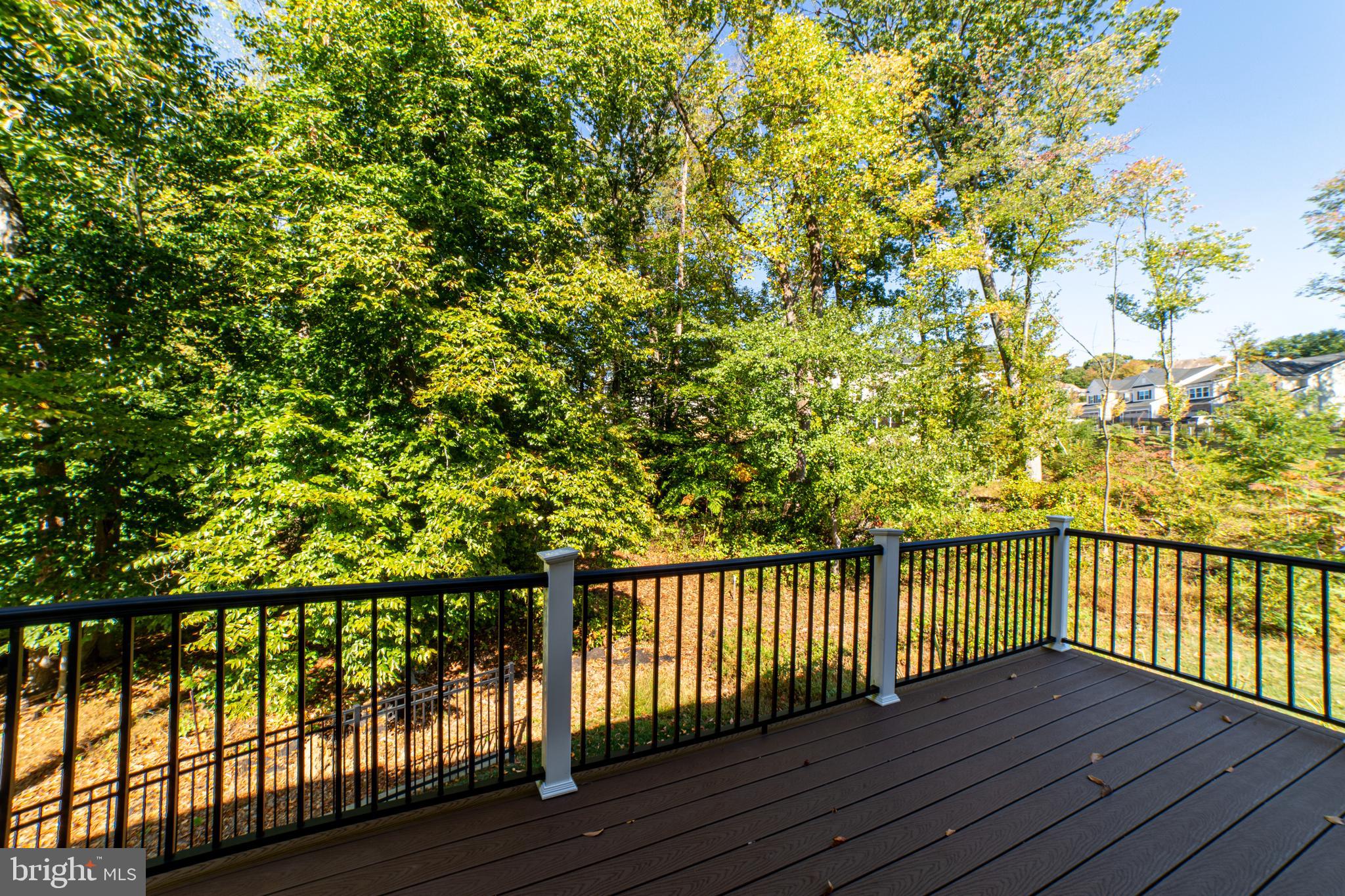 PONDS EDGE - Residential