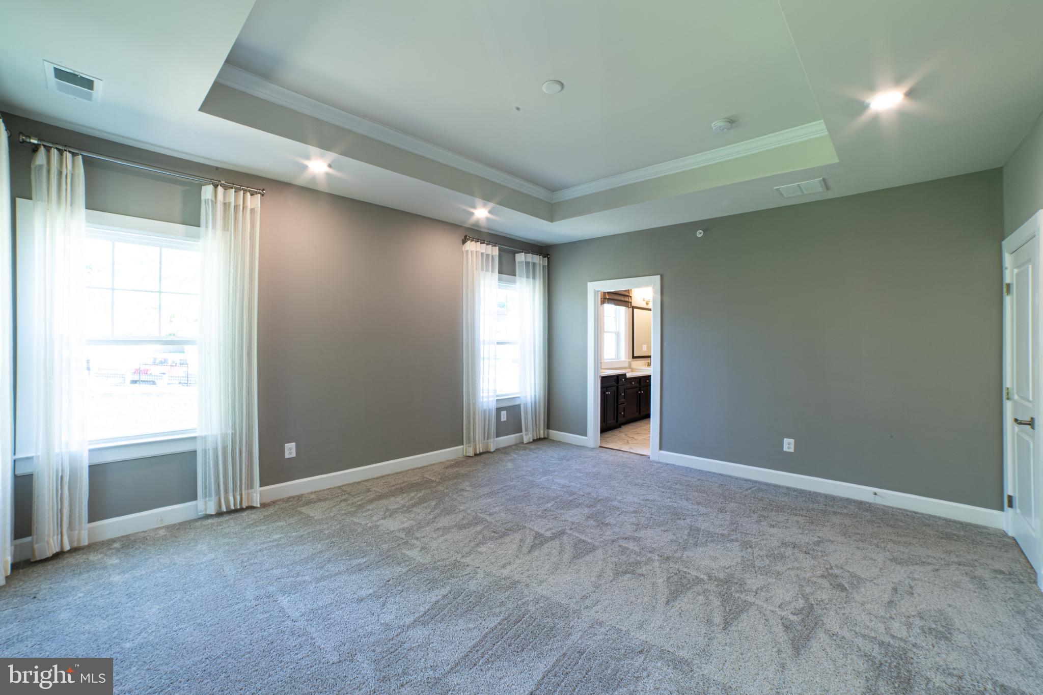 PONDS EDGE - Residential