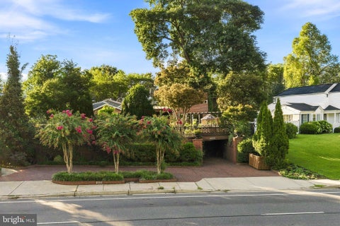 Homes For Sale - 4105 East-west Highway<br/> CHEVY CHASE, MD 20815