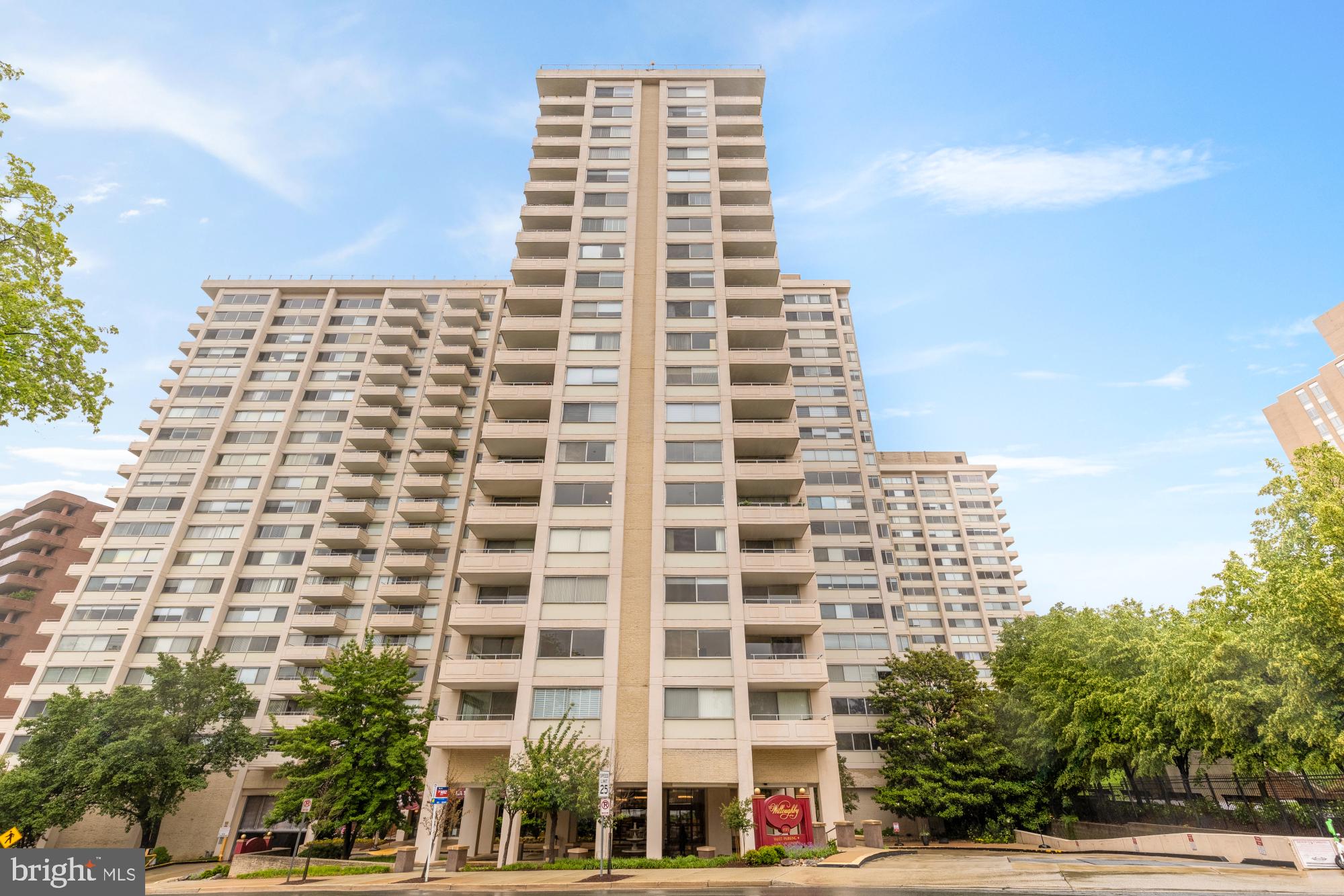 4515 WILLARD AVENUE 2402S