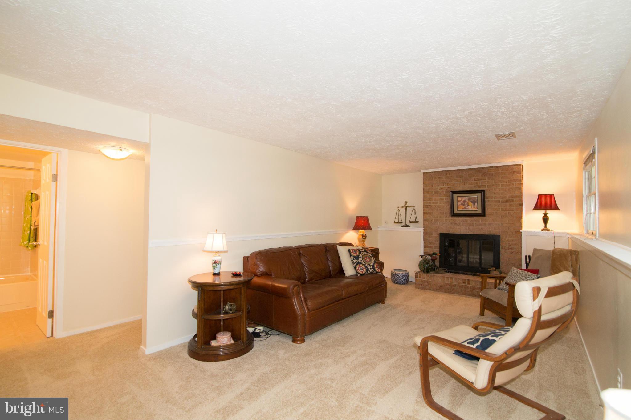 COUNTRY CLUB/LAKE MONTCLAIR - Residential