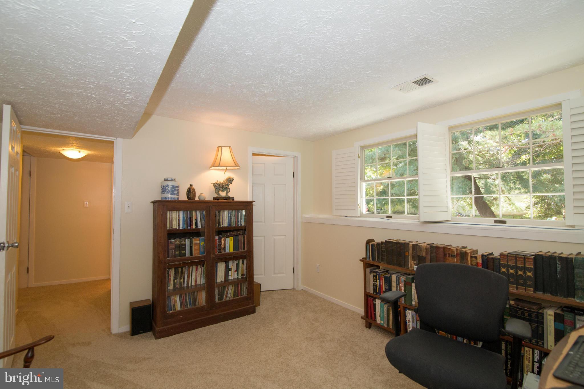 COUNTRY CLUB/LAKE MONTCLAIR - Residential