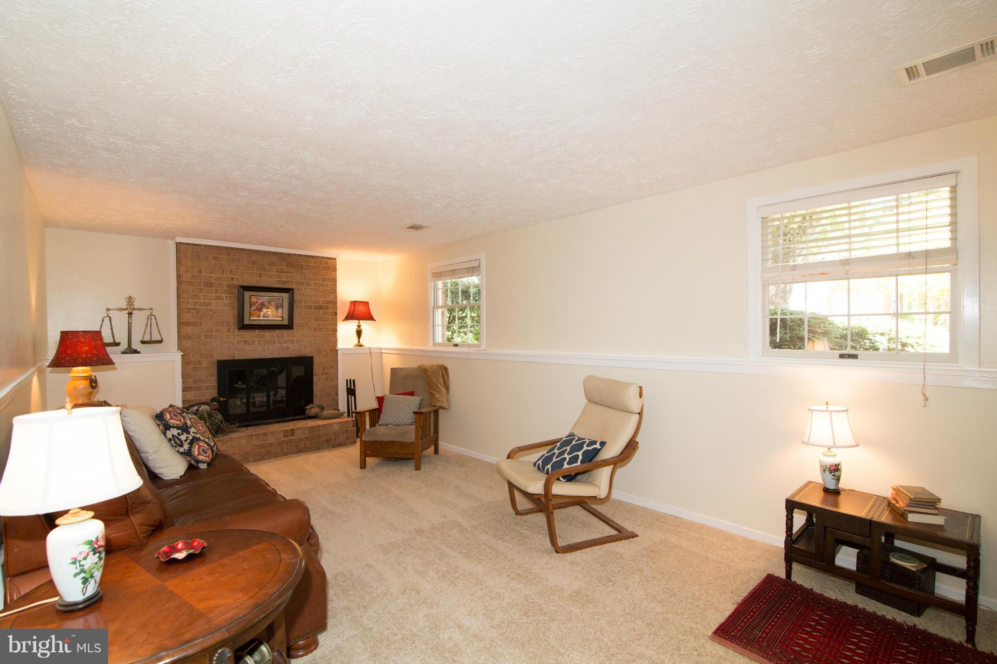 COUNTRY CLUB/LAKE MONTCLAIR - Residential